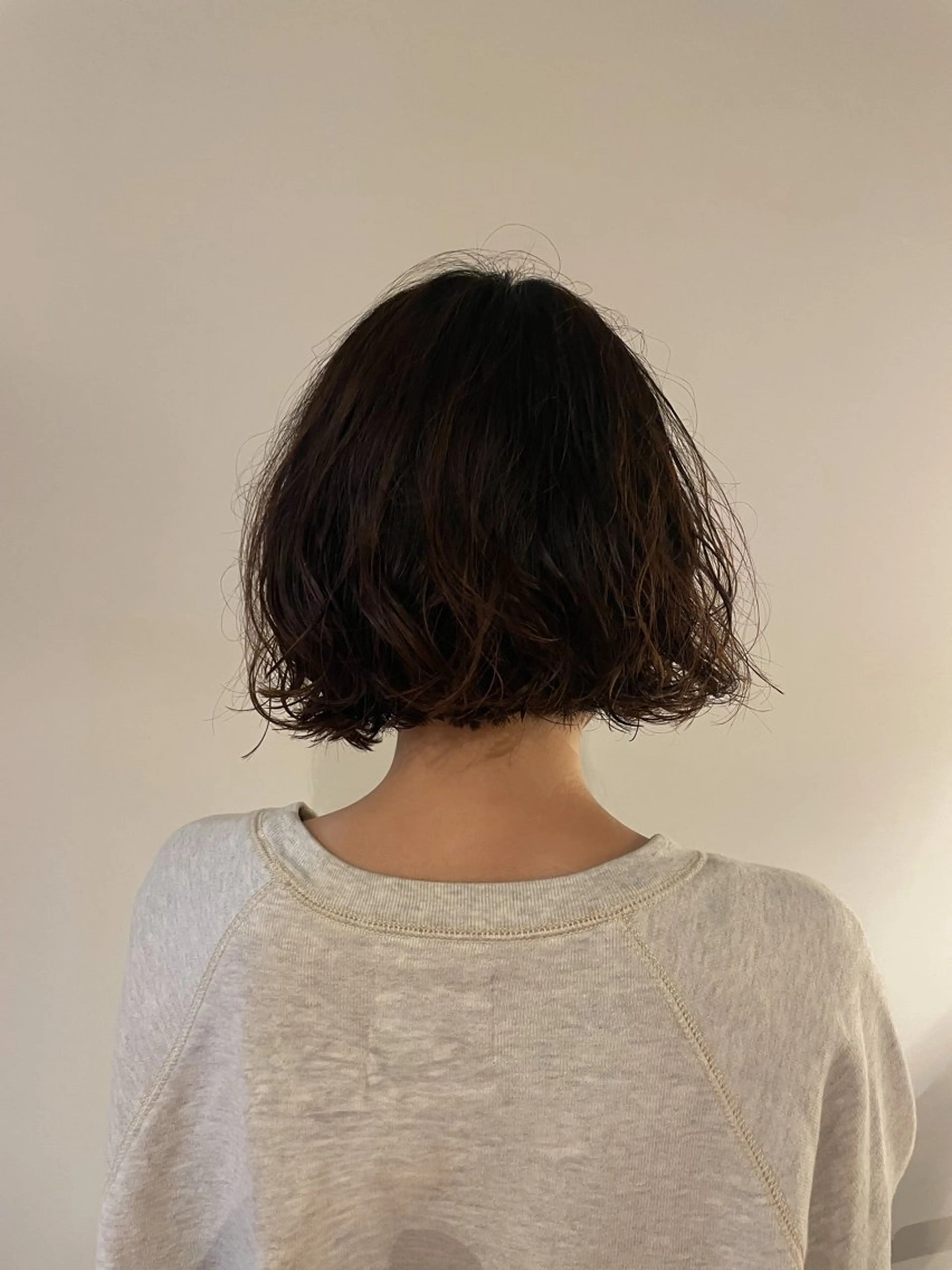 ショート ボブ パーマ ウシロダ メグミのヘアスタイル