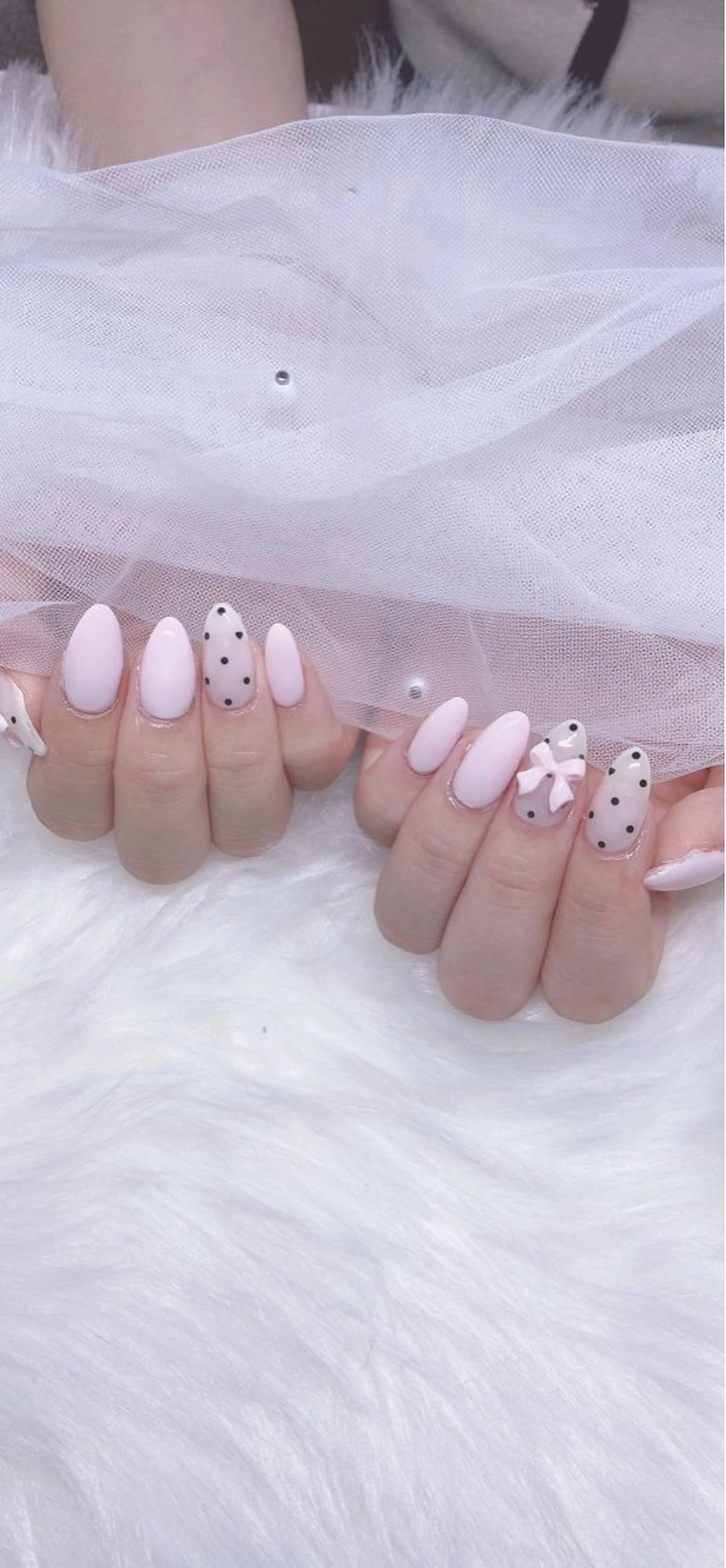 ネイル ドット ピンク リボン aba nail 🤍 yunaのネイルデザイン