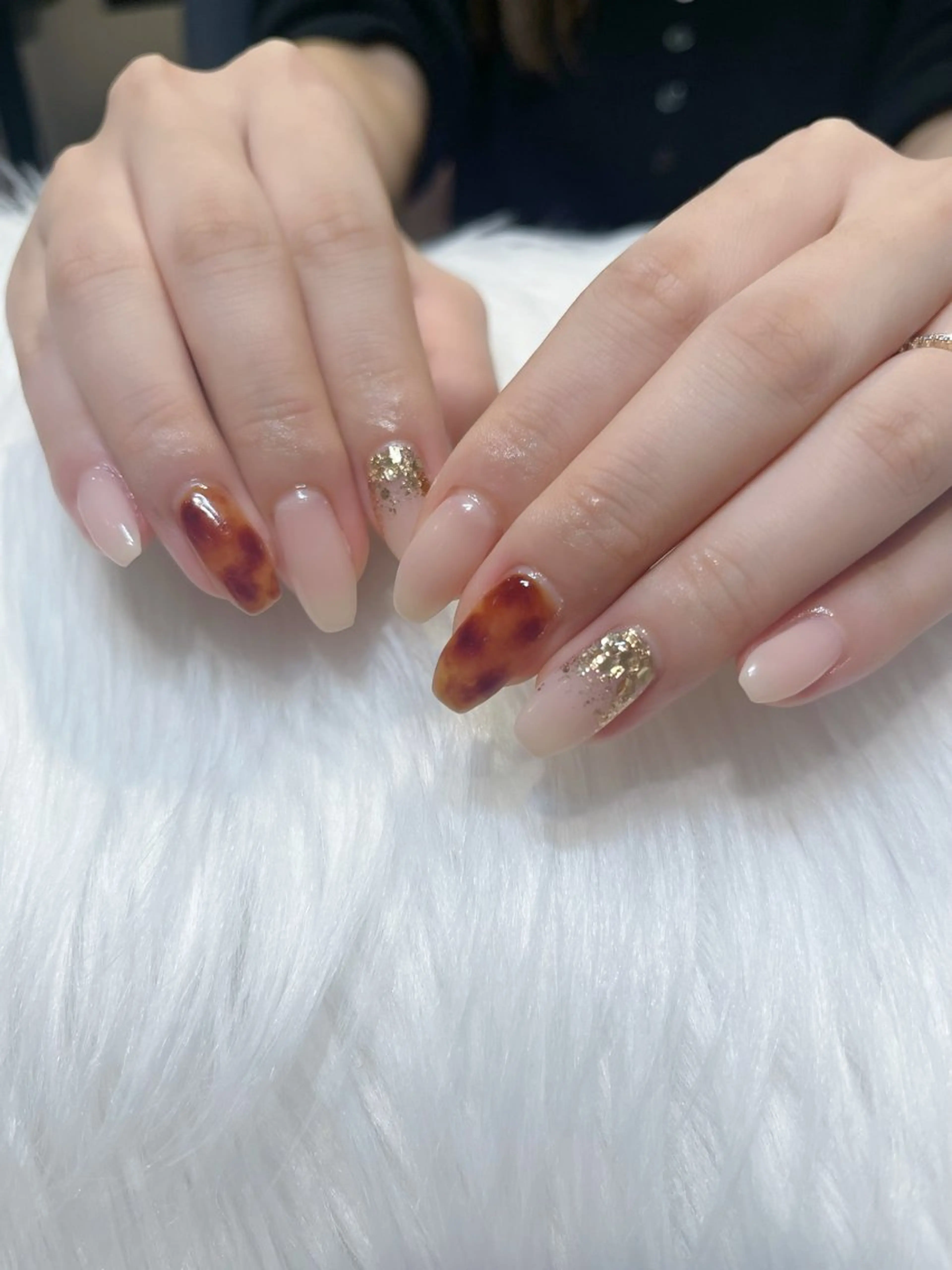 ネイル アートネイル ガーリー 韓国ネイル 持ち込み ワンホンネイル ハンドネイル KOKONA 🎀のネイルデザイン