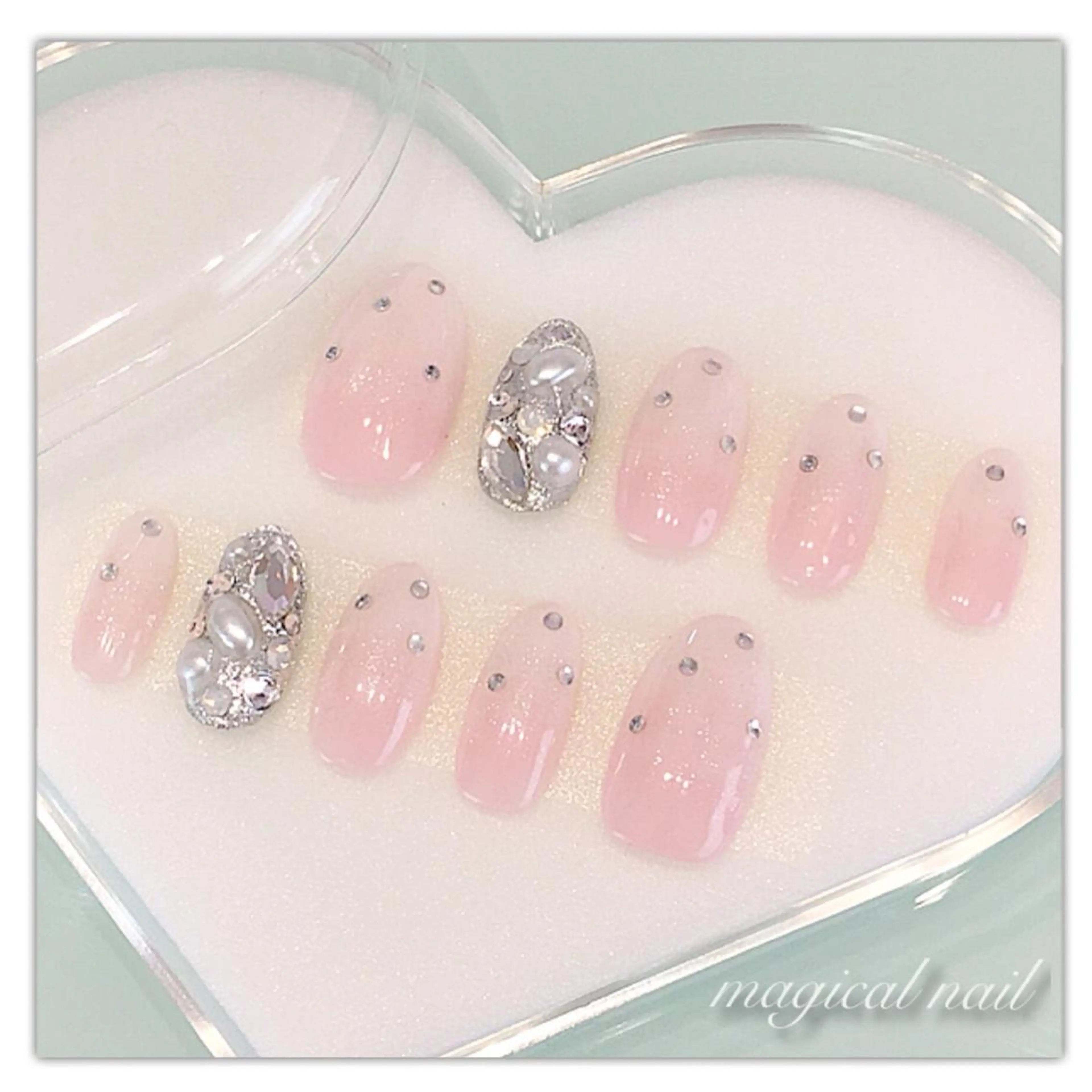 ネイル ネイルチップ ブライダルネイル ハンドネイル magical nailのネイルデザイン