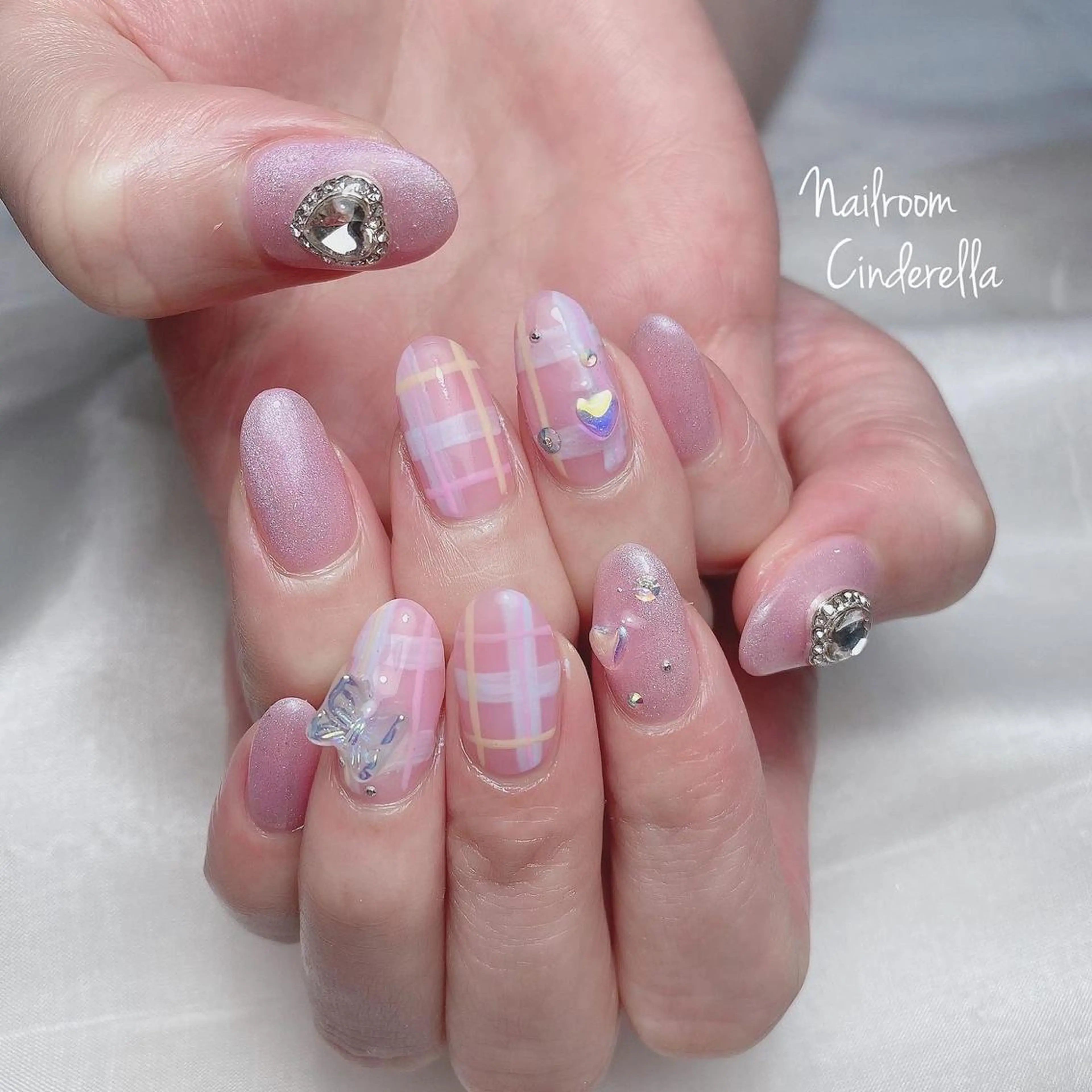 ネイル Nailroom. Cinderellaのネイルデザイン