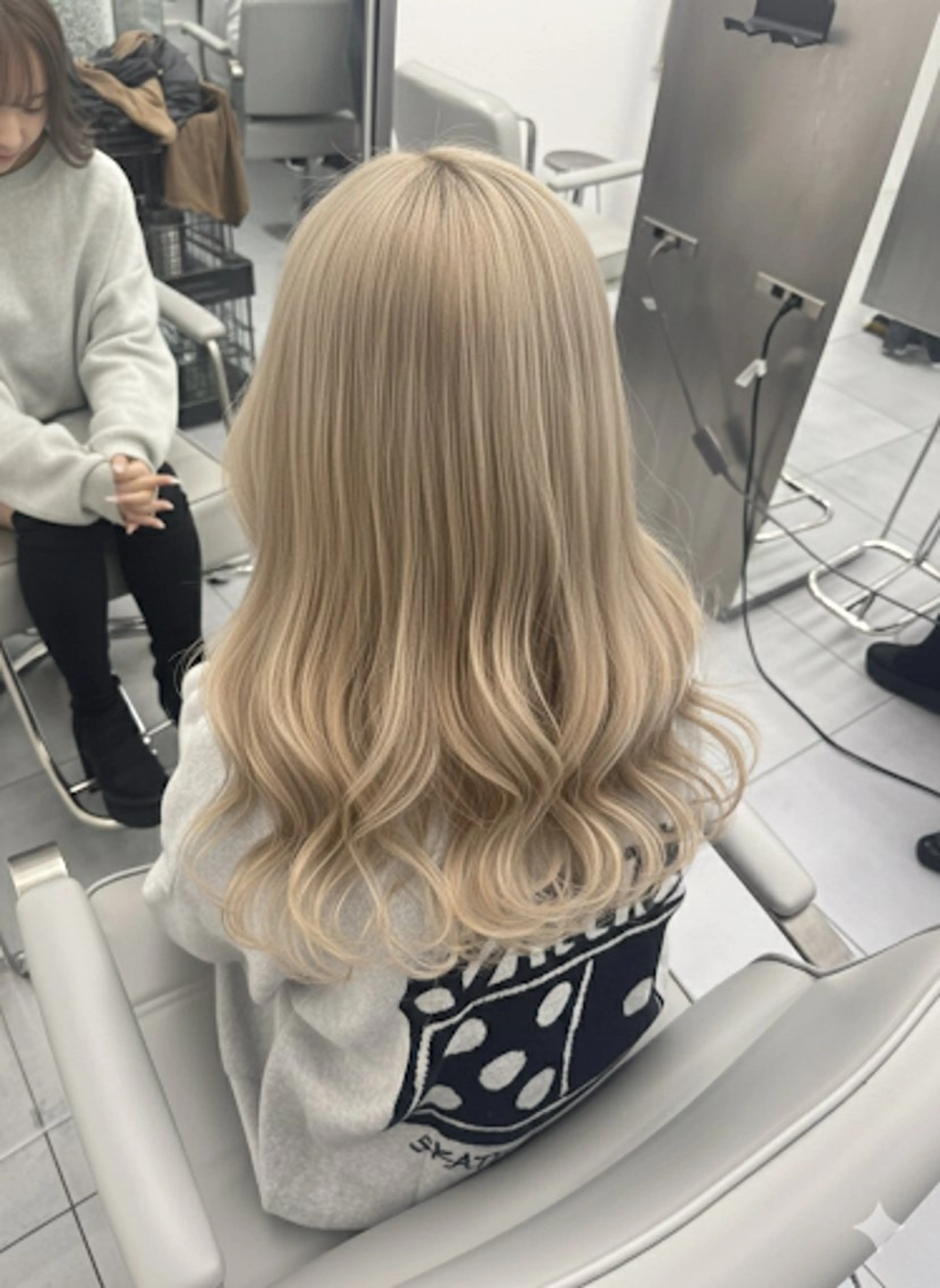 ロング カラー ヘアアレンジ ヘアカラー 🐹ブリーチ/ボブ /韓国ヘア/蓮🐹のヘアスタイル