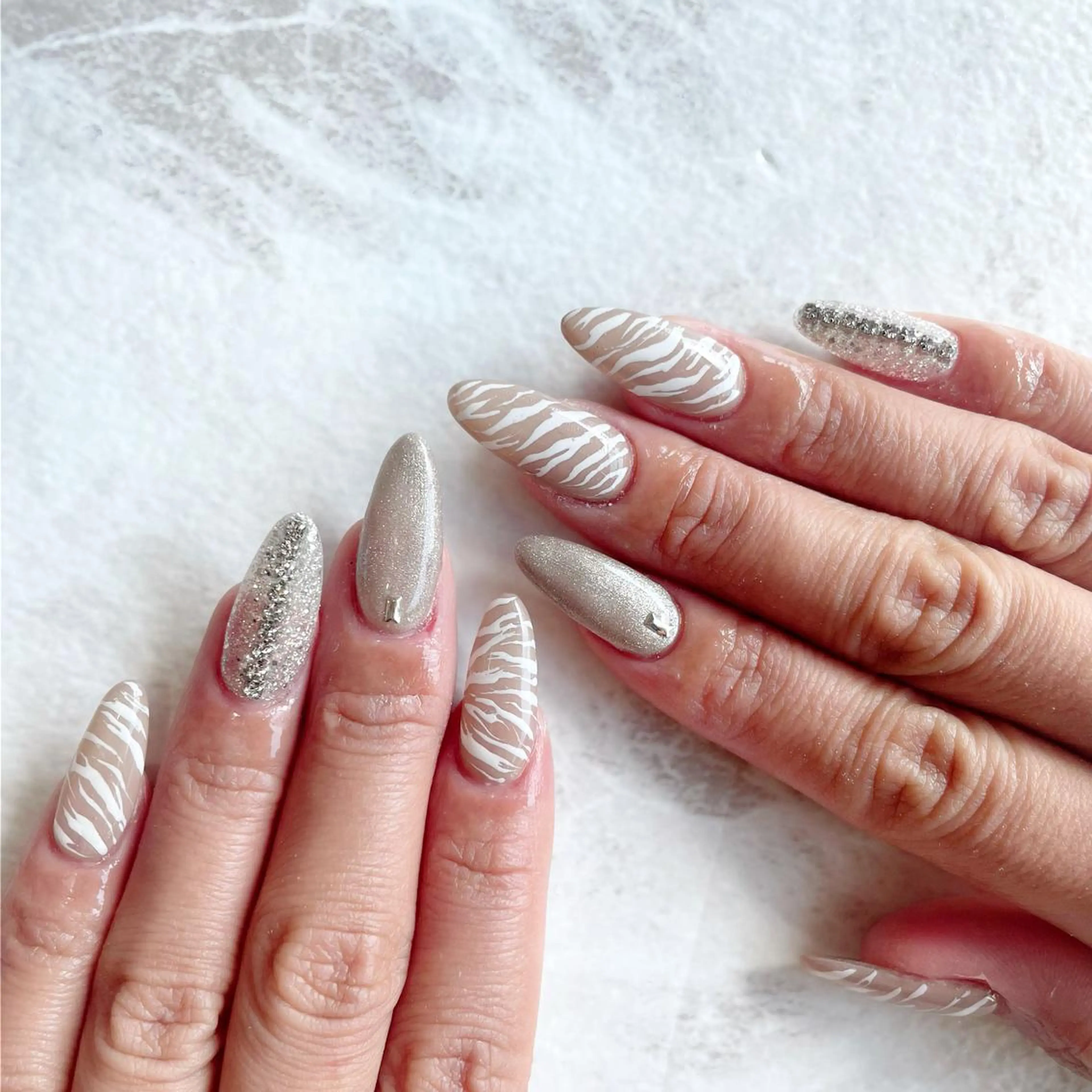 ネイル ハンドネイル 山中 あいのネイルデザイン