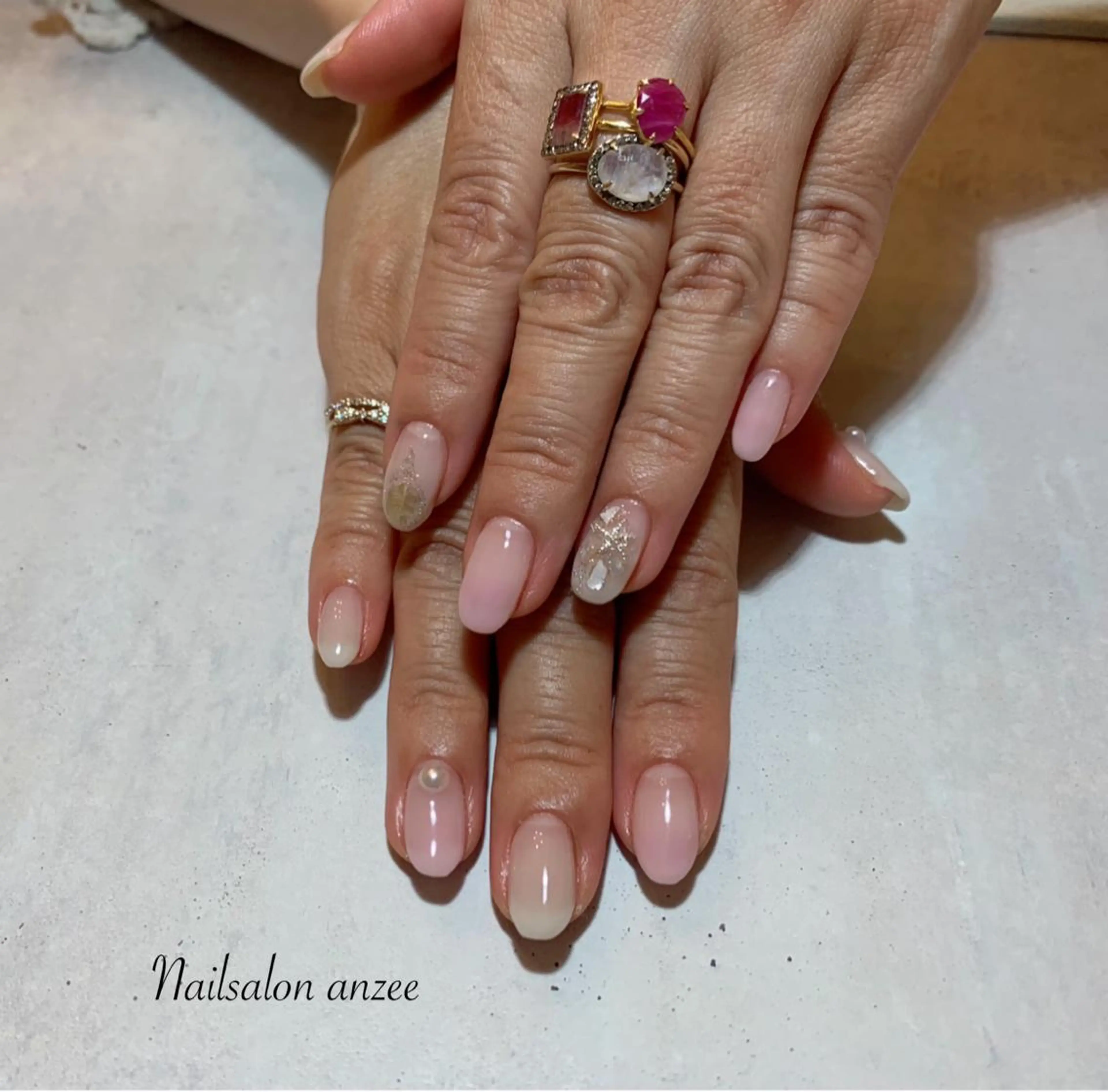 ミディアム sp anzeeのネイルデザイン