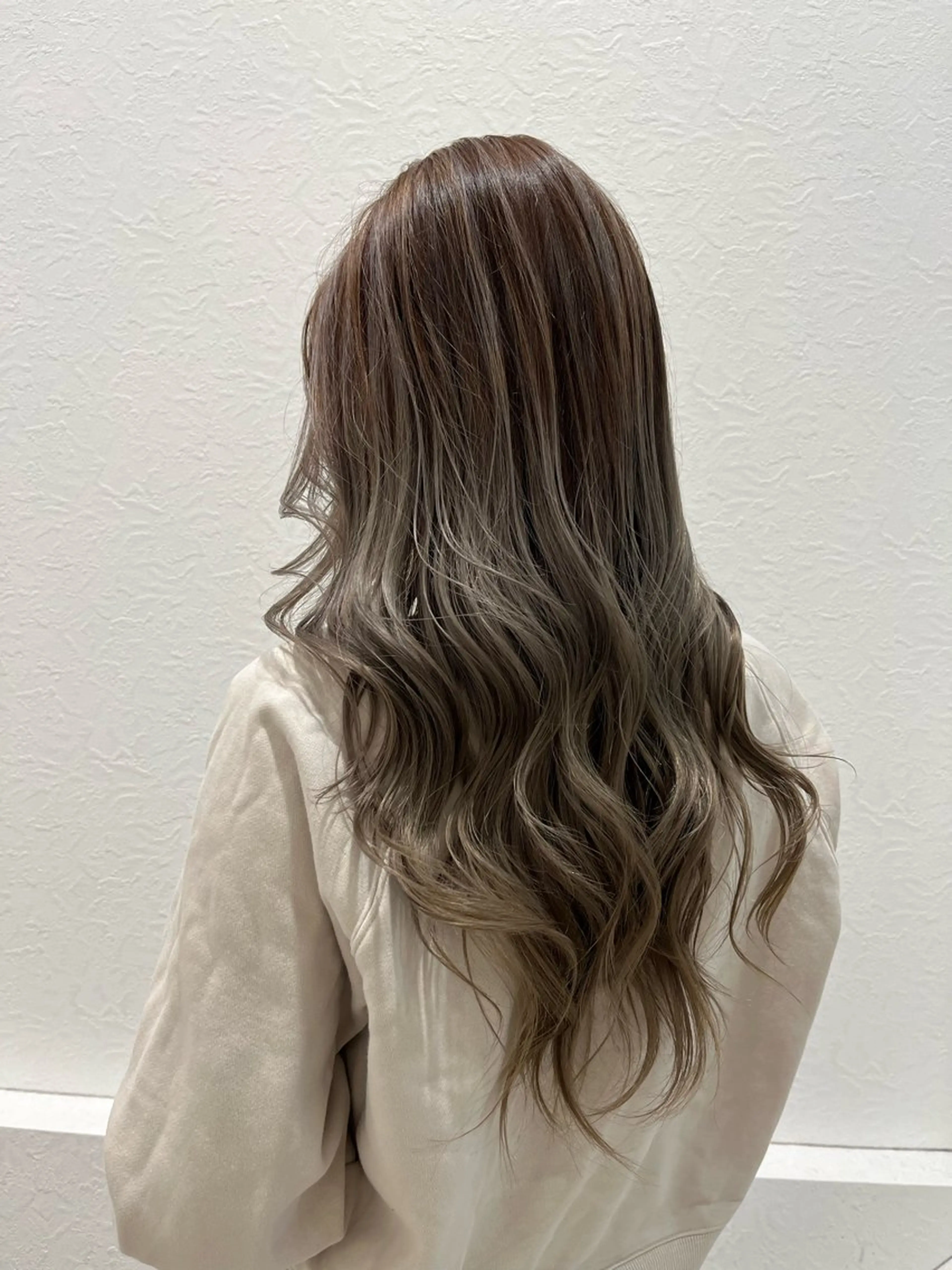 ロング ハイライト レイヤーカット Emma ecole所属・Emma ecole /栄/RIOのヘアスタイル