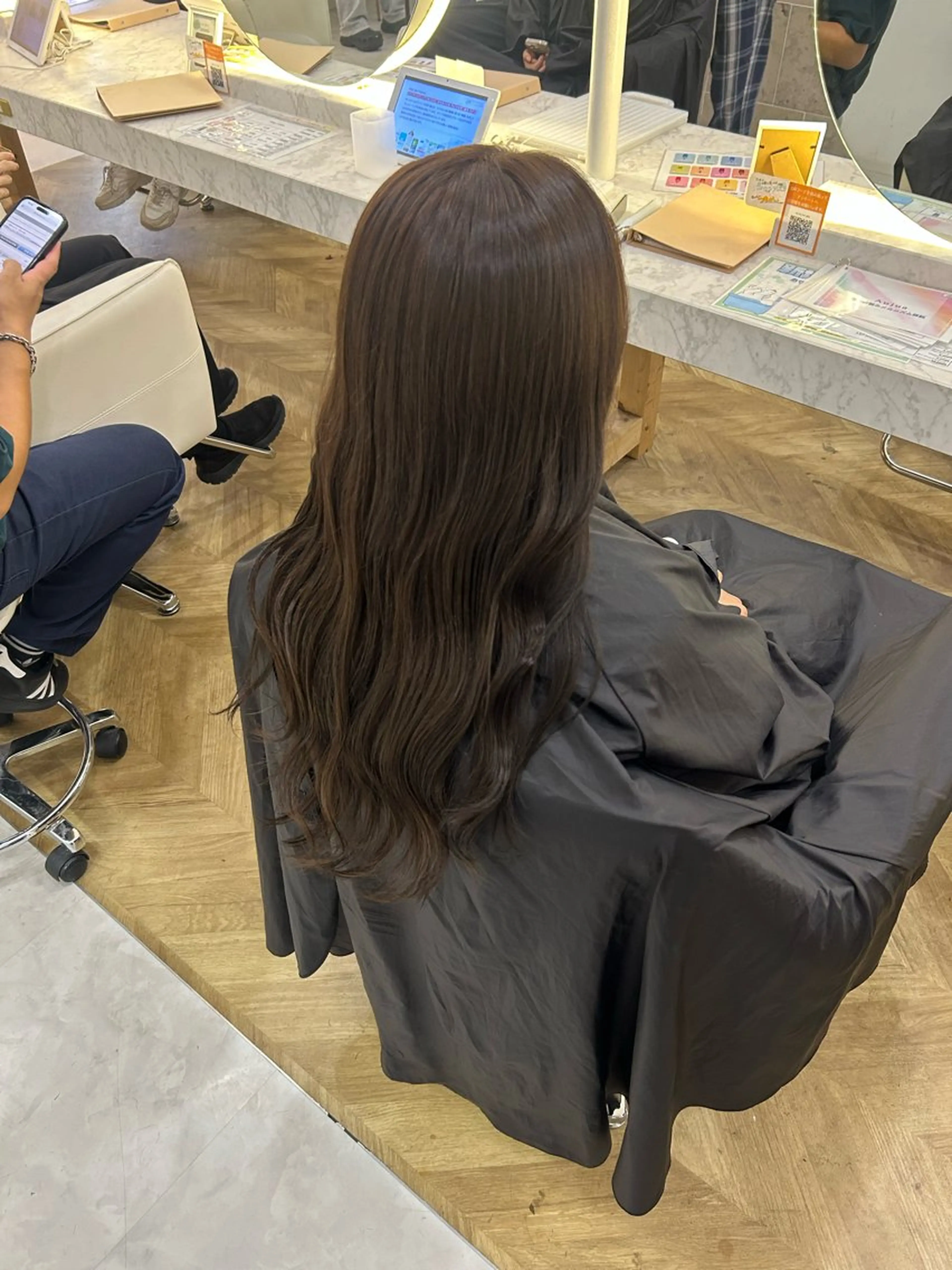ロング ヘアカラー トリートメント 飯嶋 萌のヘアスタイル