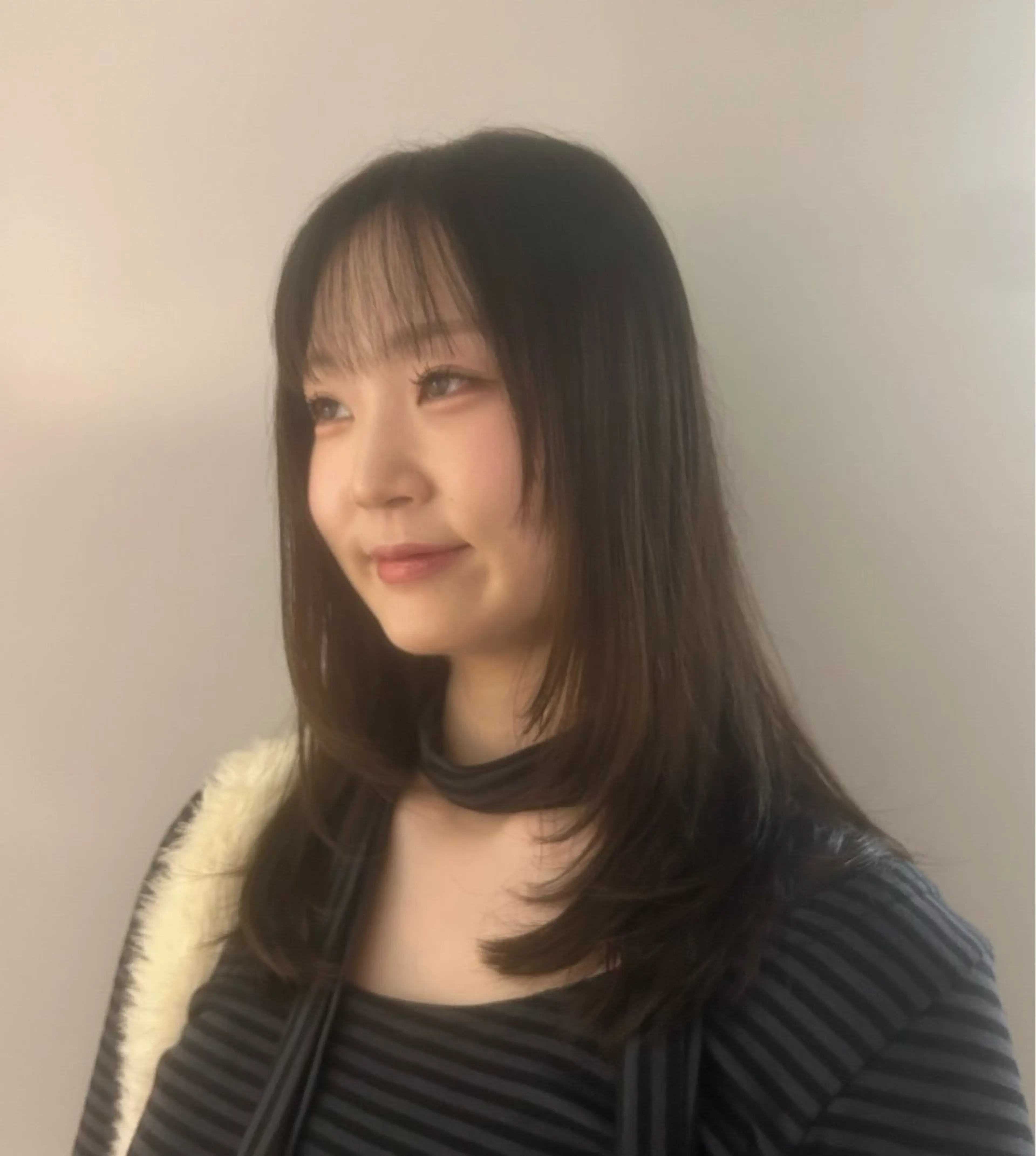 ロング 顔周りカット レイヤーカット 山崎 愛莉のヘアスタイル