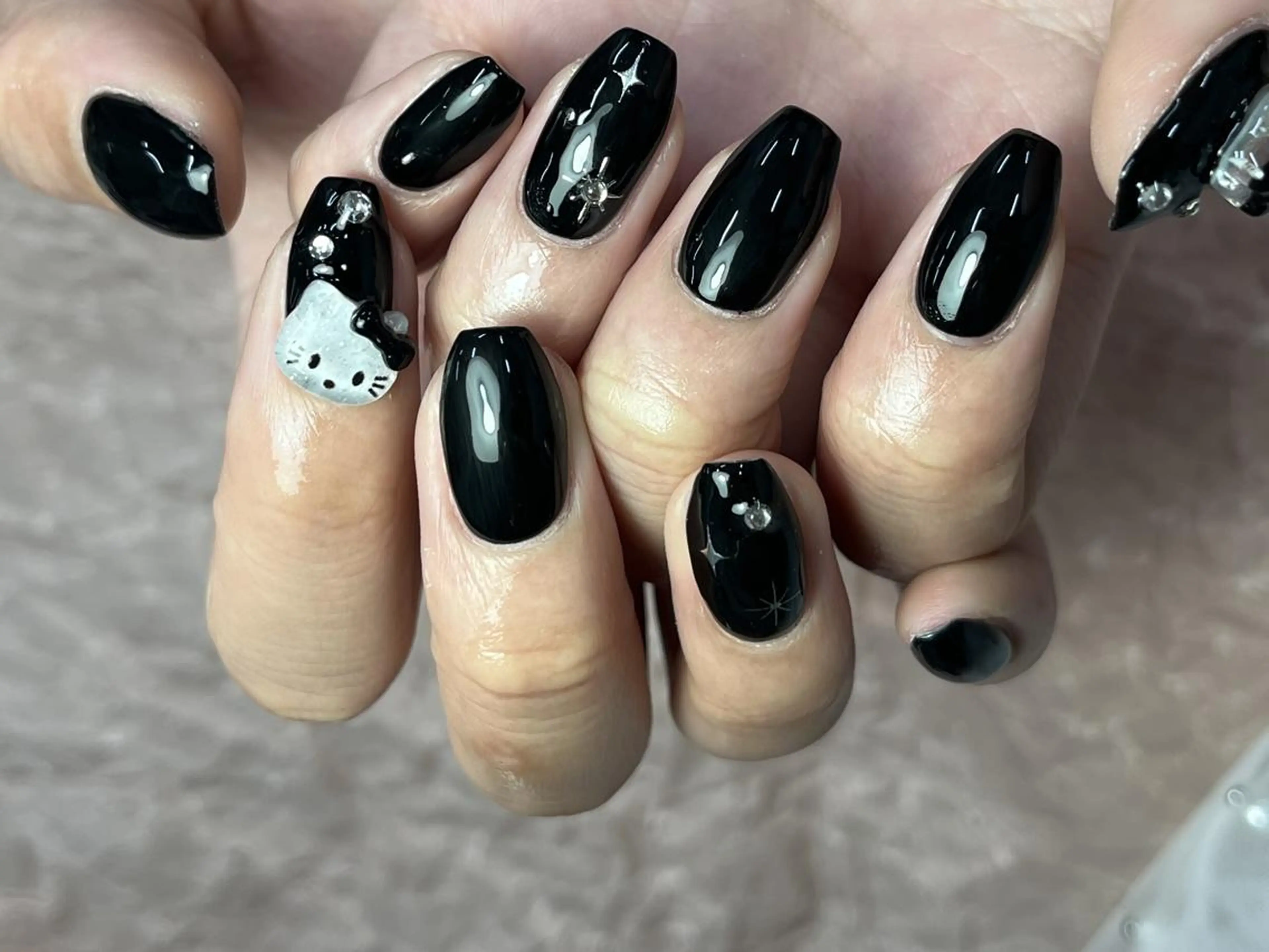 ネイル シンプルネイル ハンドネイル ToliyDeliy Nail Salonのネイルデザイン