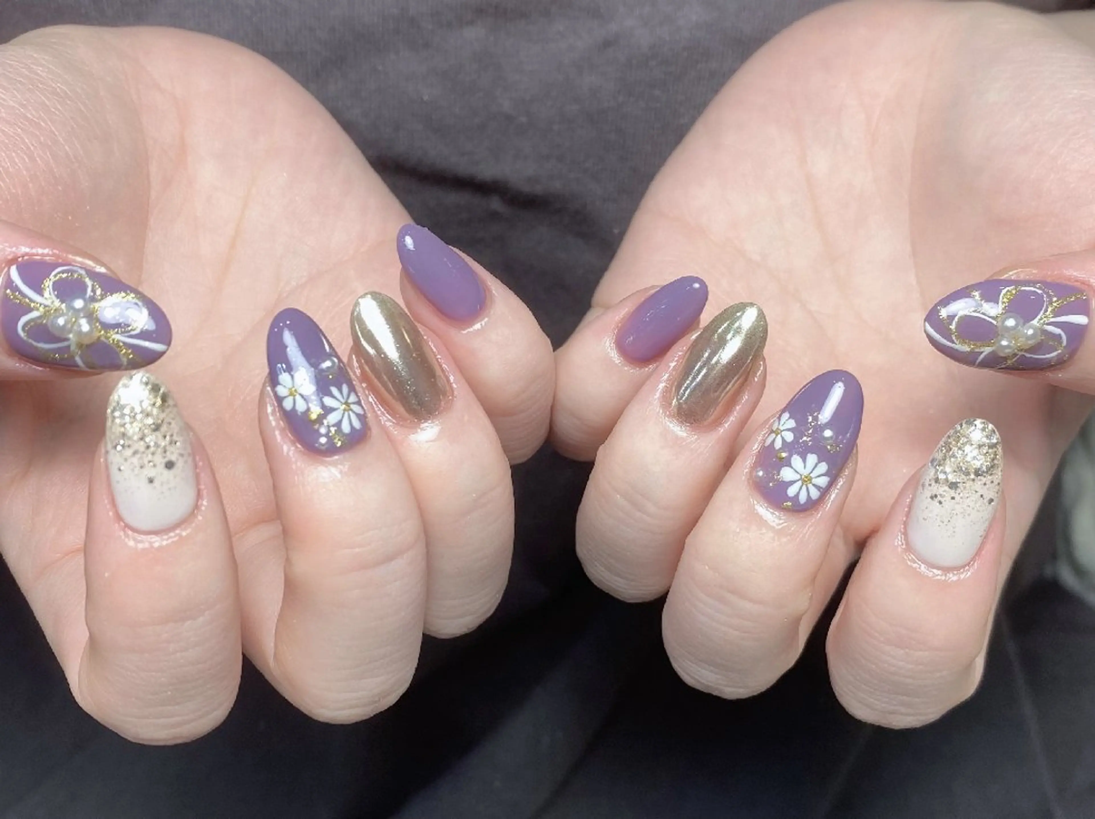 ネイル チークネイル フレンチネイル ジェルネイル ガラスフレンチ キラキラネイル ハンドネイル UM Nail Salonのネイルデザイン
