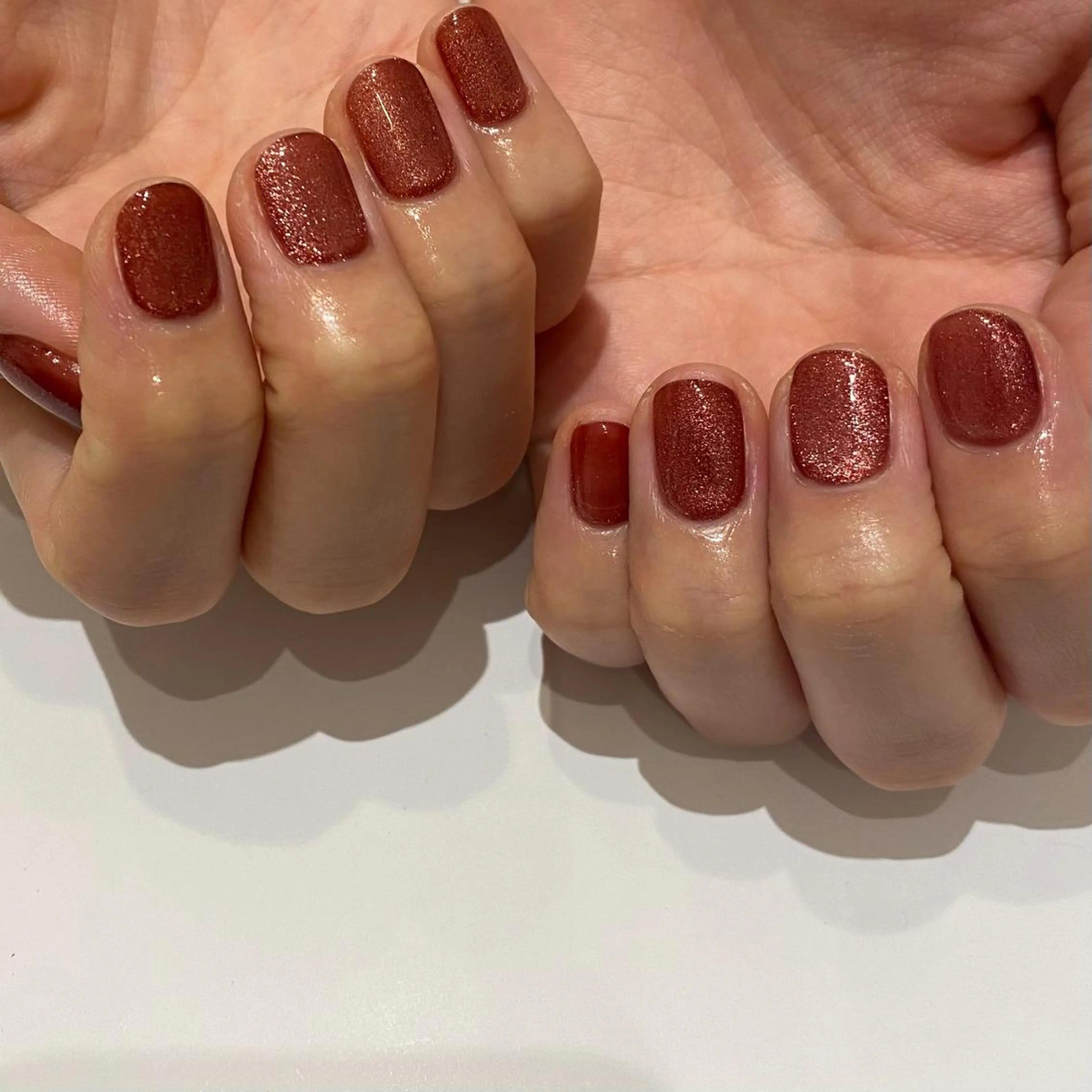 ネイル ワンカラーネイル ネイル&アイ　QUEEN&CRIMSON所属・眉WAX/ピーリング ホワイトニングの眉毛・アイブロウイメージ