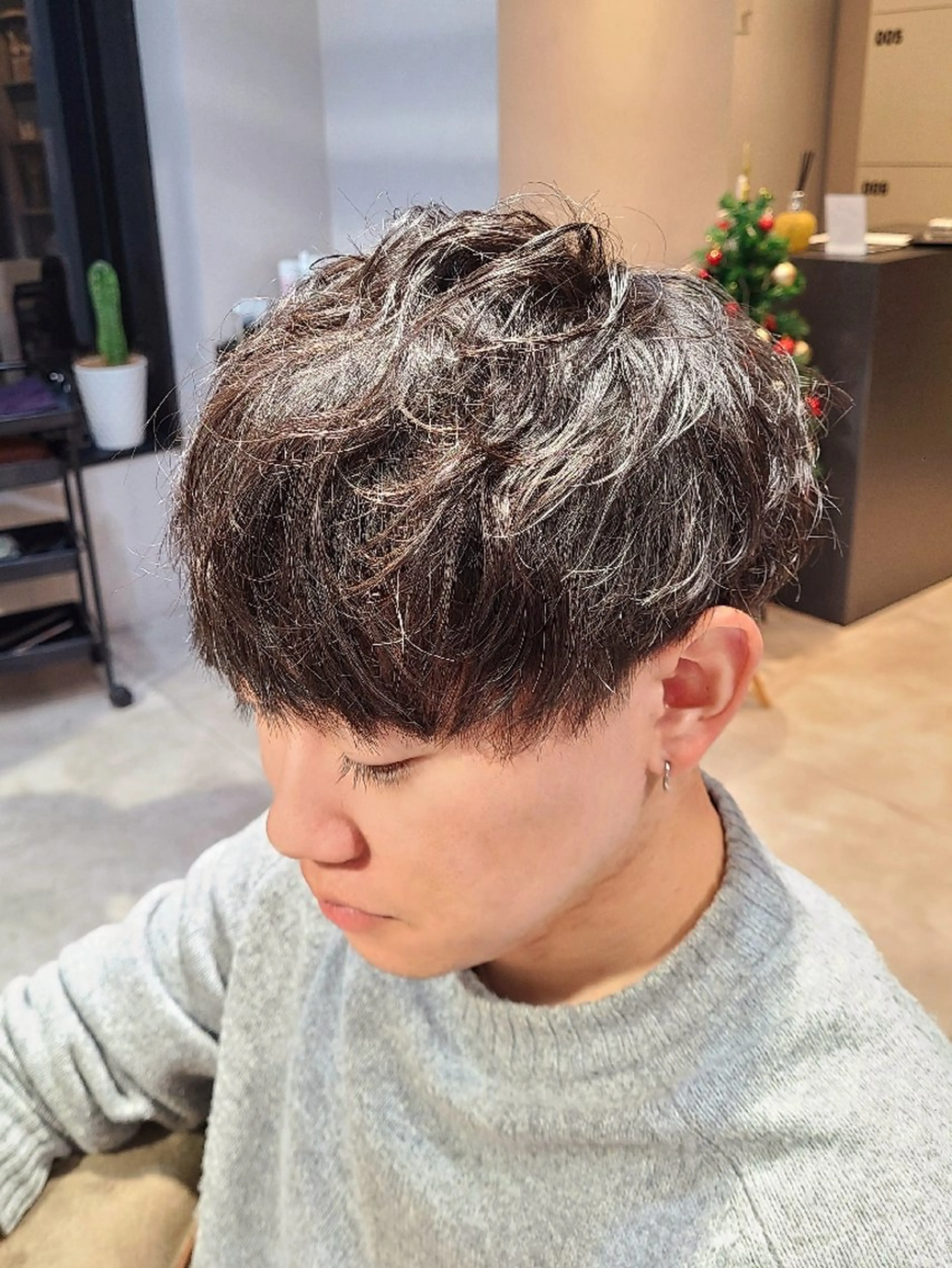メンズ ショート パーマ メンズハイライト メンズインナーカラー メンズパーマ プードルパーマ ツイストスパイラルパーマ カット ヘッドスパ KAZUMA /メンズ特化/パーマのヘアスタイル