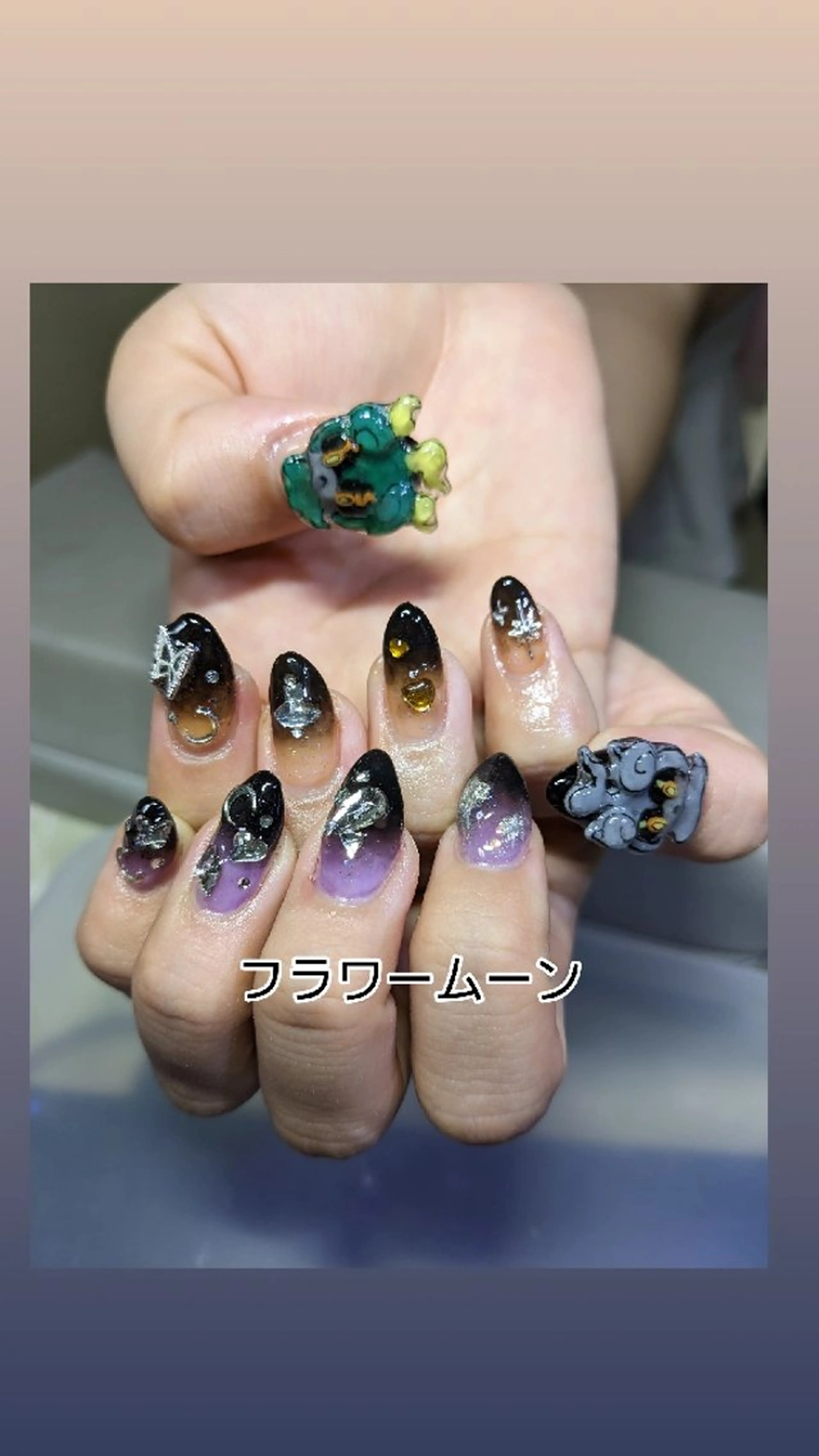 ネイル グラデーション ハンドネイル ハンドケア フラワー ムーンのネイルデザイン