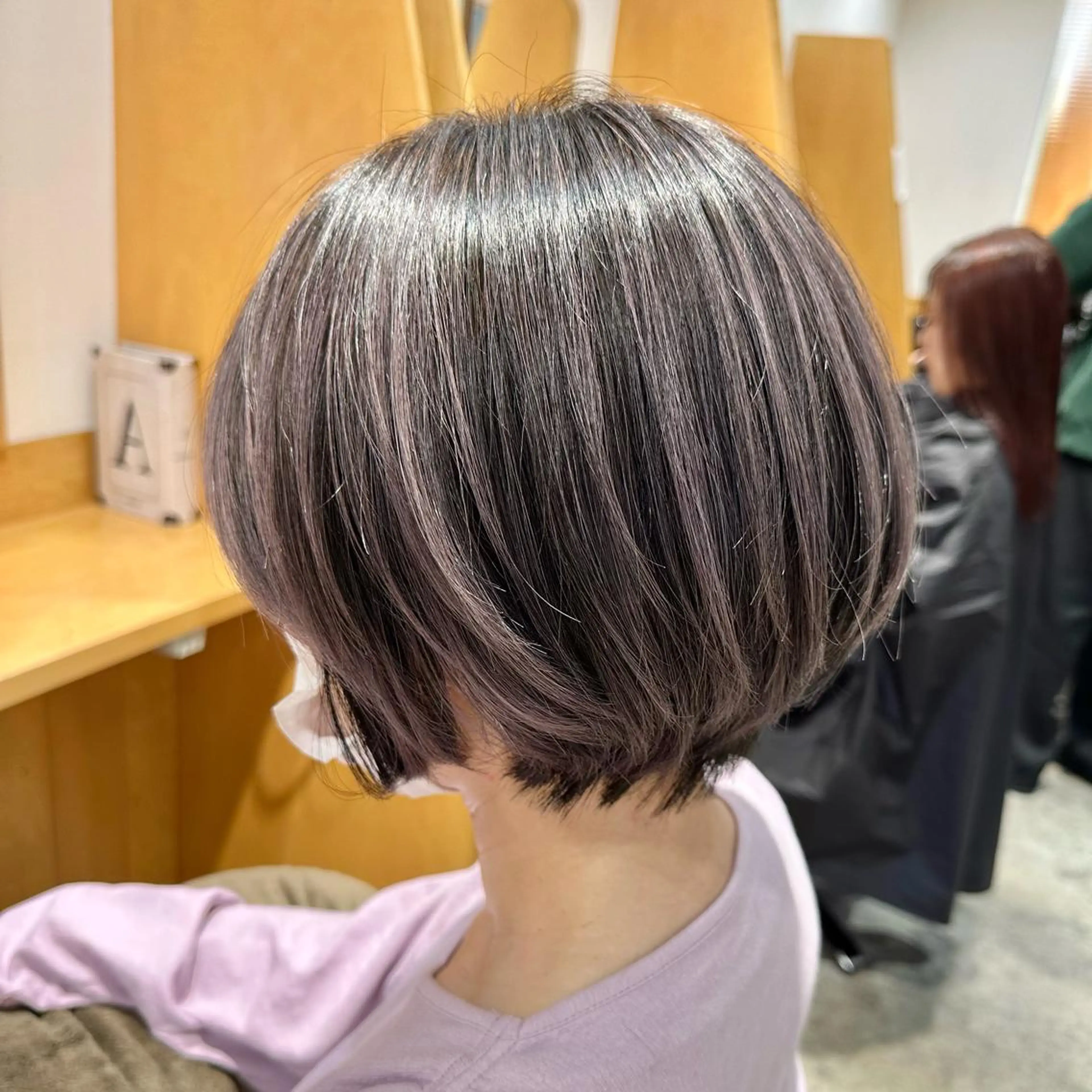 ショート ヘアカラー 🌈神バズり 100%色🌈のヘアスタイル