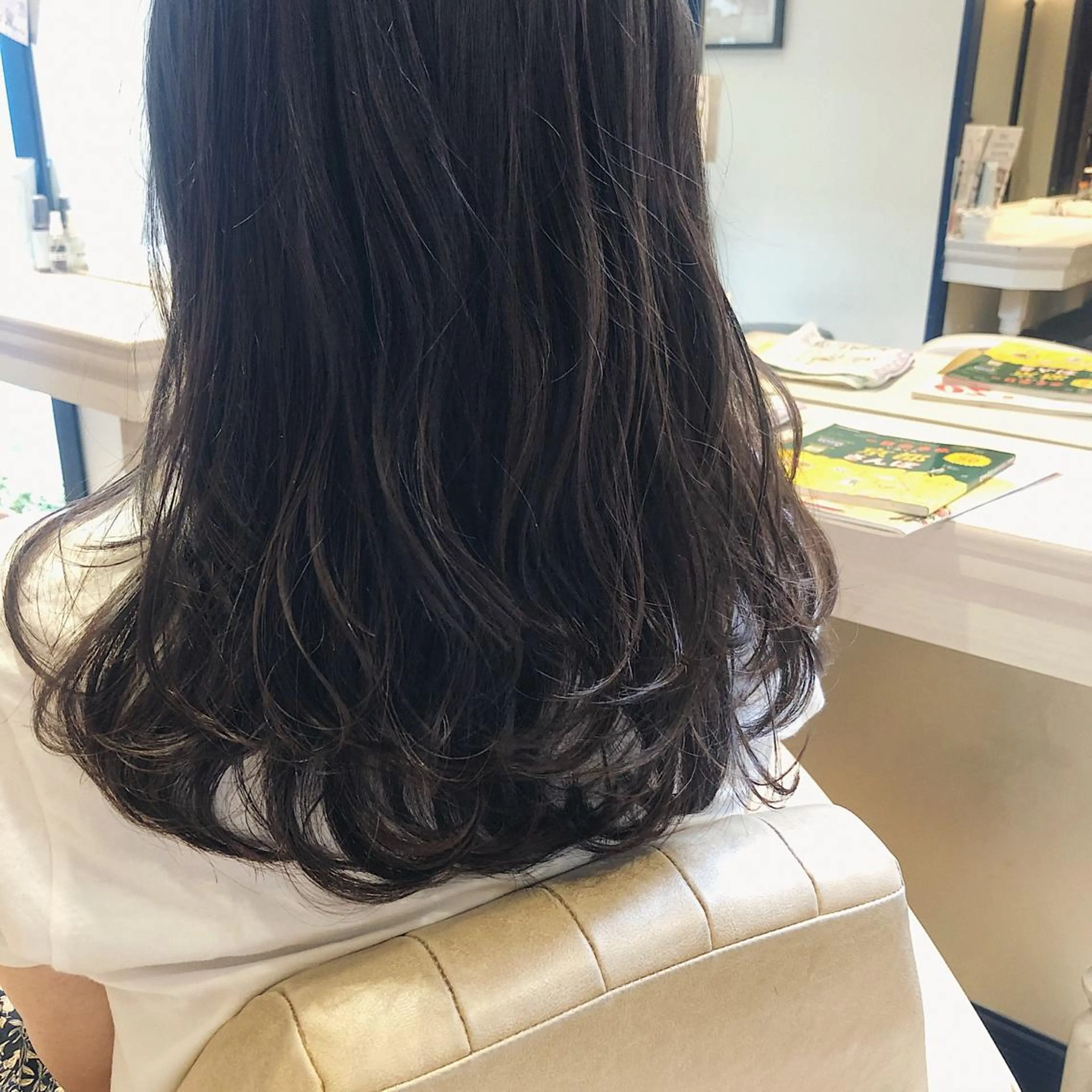 ロング カラー アッシュ ベージュカラー グレージュ ハイライトカラー オレンジ カット ヘアカラー トリートメント 佐々木 シホミのヘアスタイル