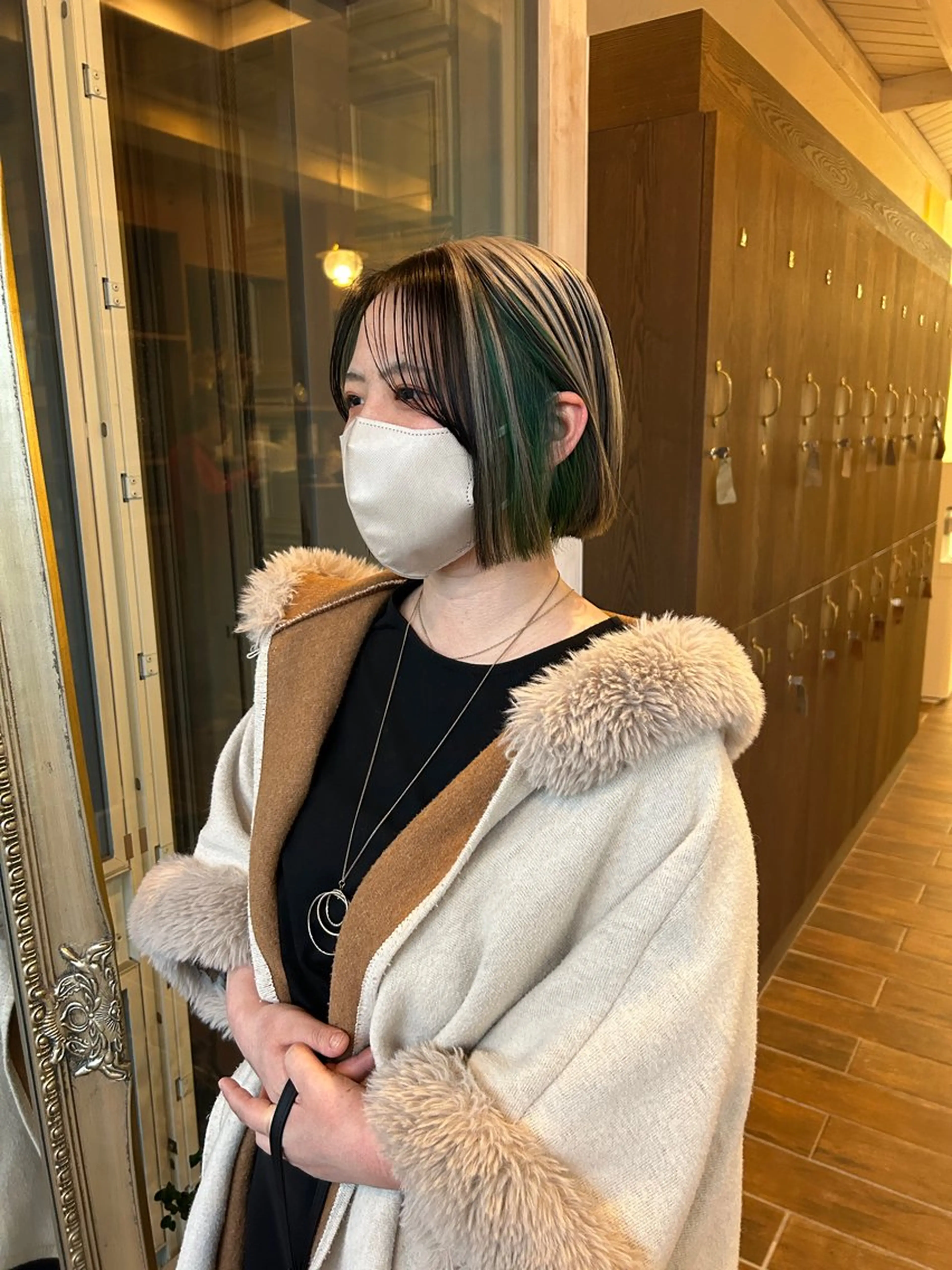 ミディアム カラー ヘアカラー 西 優衣奈のヘアスタイル