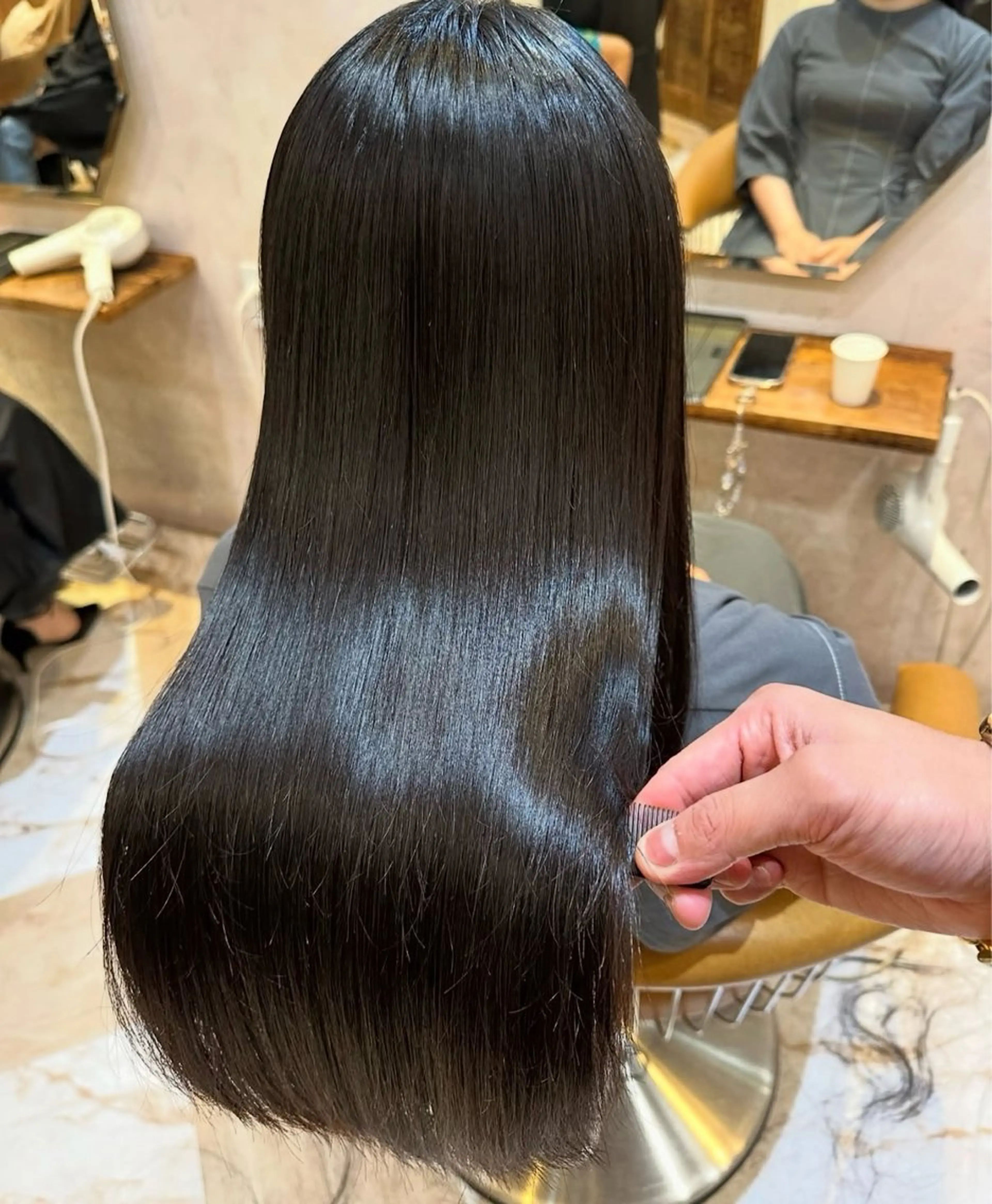 ロング トリートメント みっちー/ブリーチ なしダブルカラーのヘアスタイル