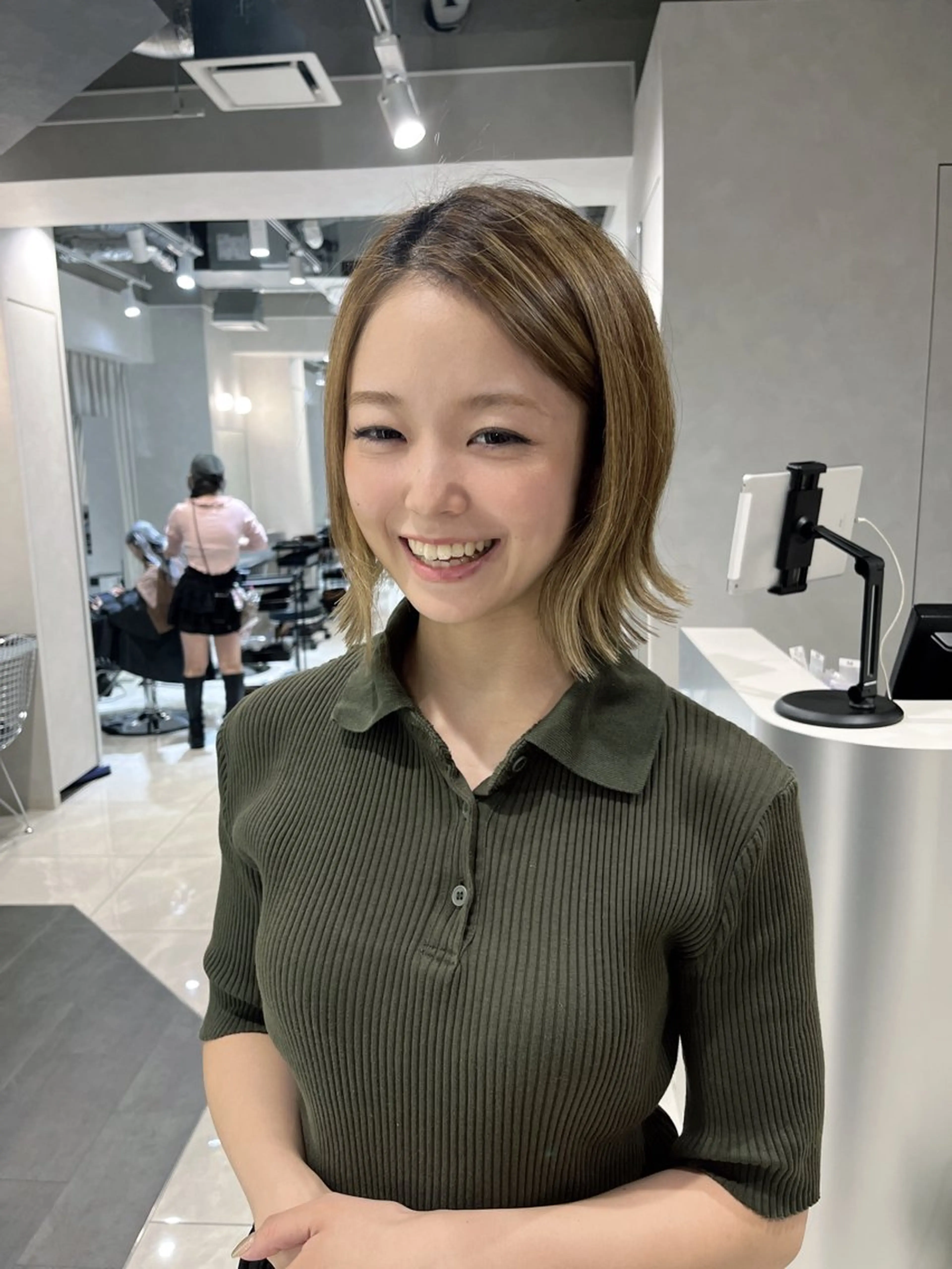 ショート ボブ MITSUKI🤍 モテ髪×韓国レイヤーのヘアスタイル