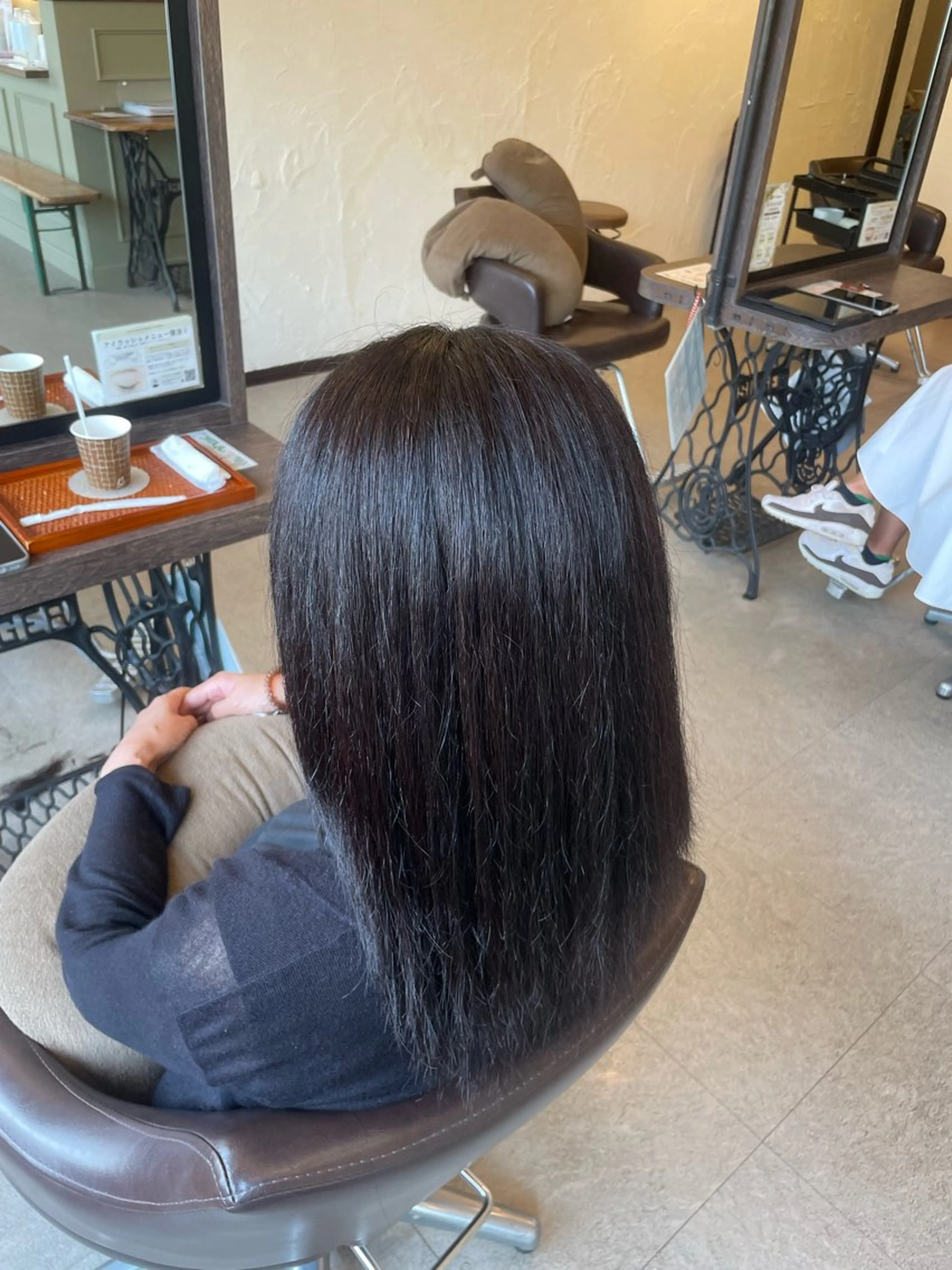 ミディアム 川村 瑠奈のヘアスタイル