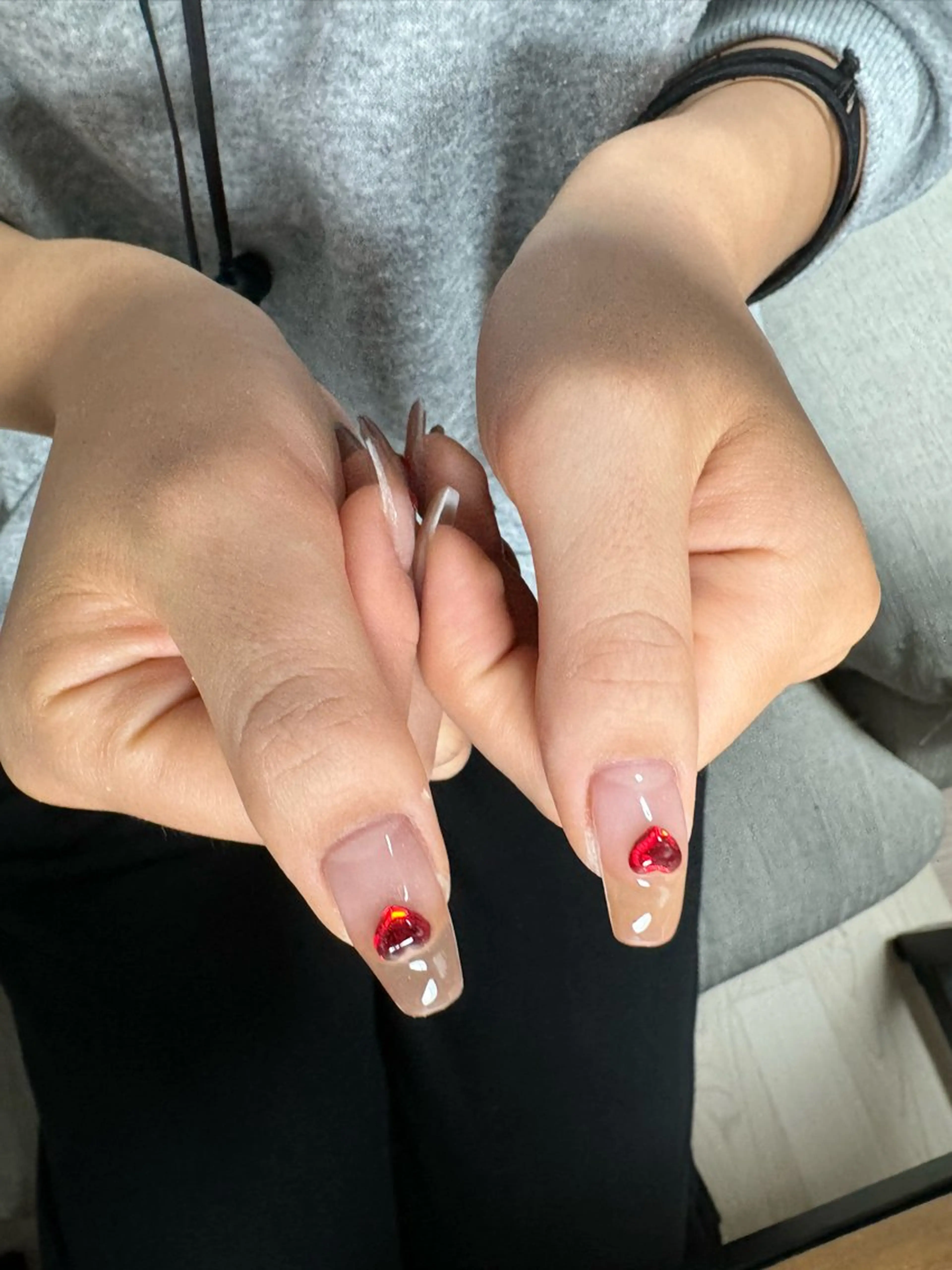 ネイル ジェルネイル グラデーション ハート 韓国ネイル 持ち込み ハンドネイル flowers nailのネイルデザイン