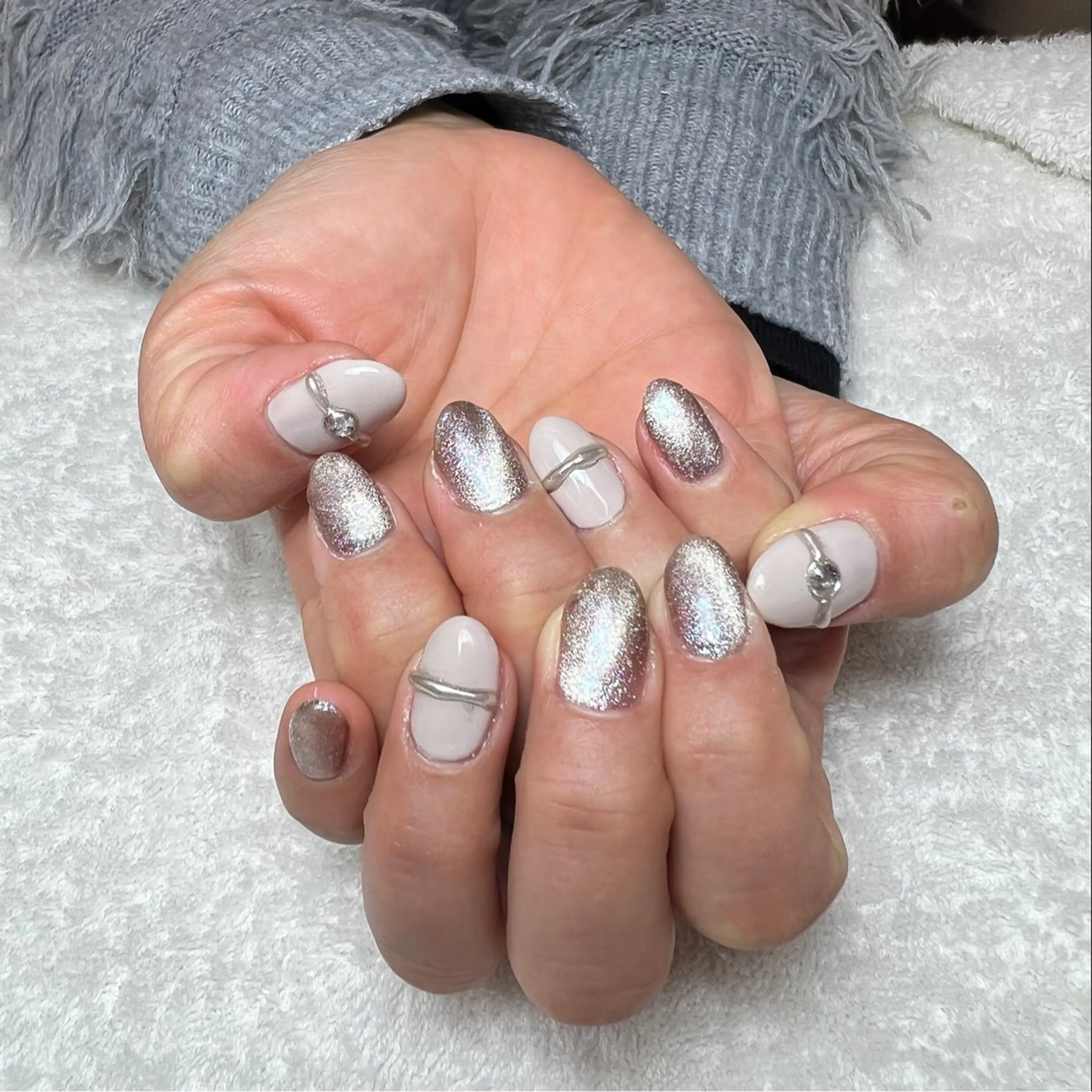 ネイル マグネットネイル ミラーネイル ハンドネイル COCO+所属・COCO +のエステ・リラクイメージ