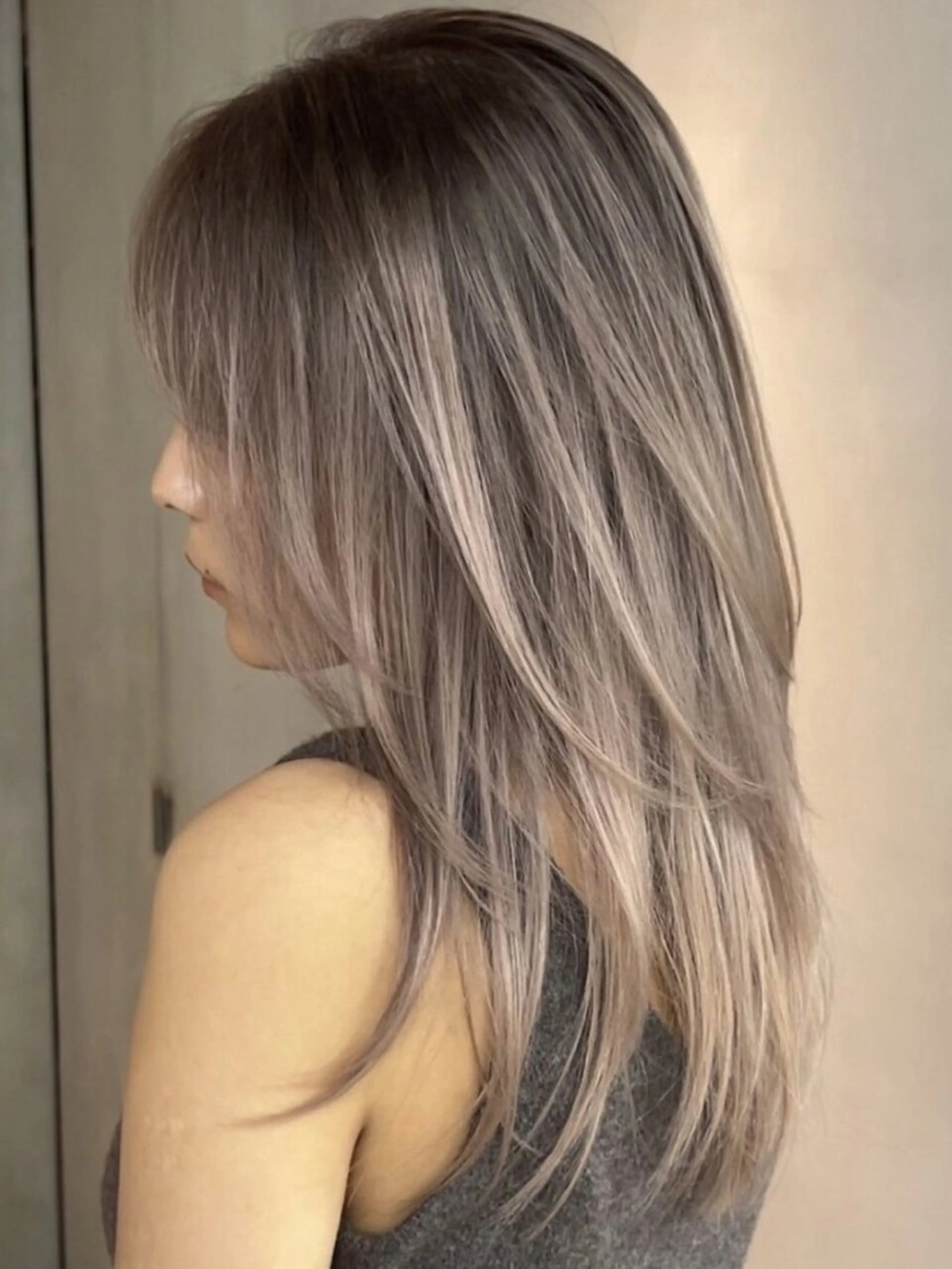 ロング カラー バレイヤージュ レイヤーカット カット ヘアカラー トリートメント EREMENT 五反田店所属・透明感カラー/レイヤ ーhinata.のヘアスタイル