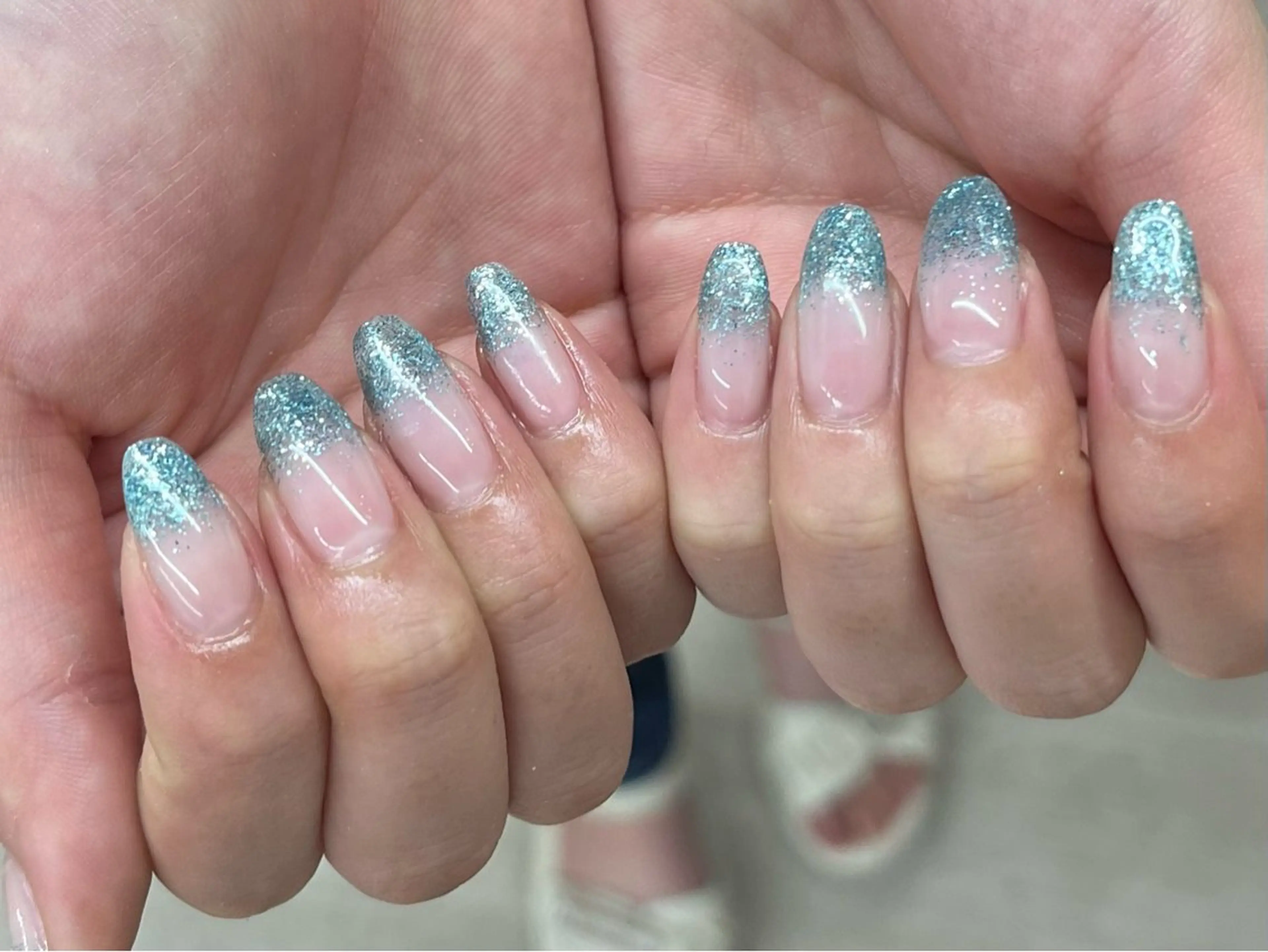 ネイル ラメ(グリッター) 水色 ハンドネイル la.mignon Aiのネイルデザイン