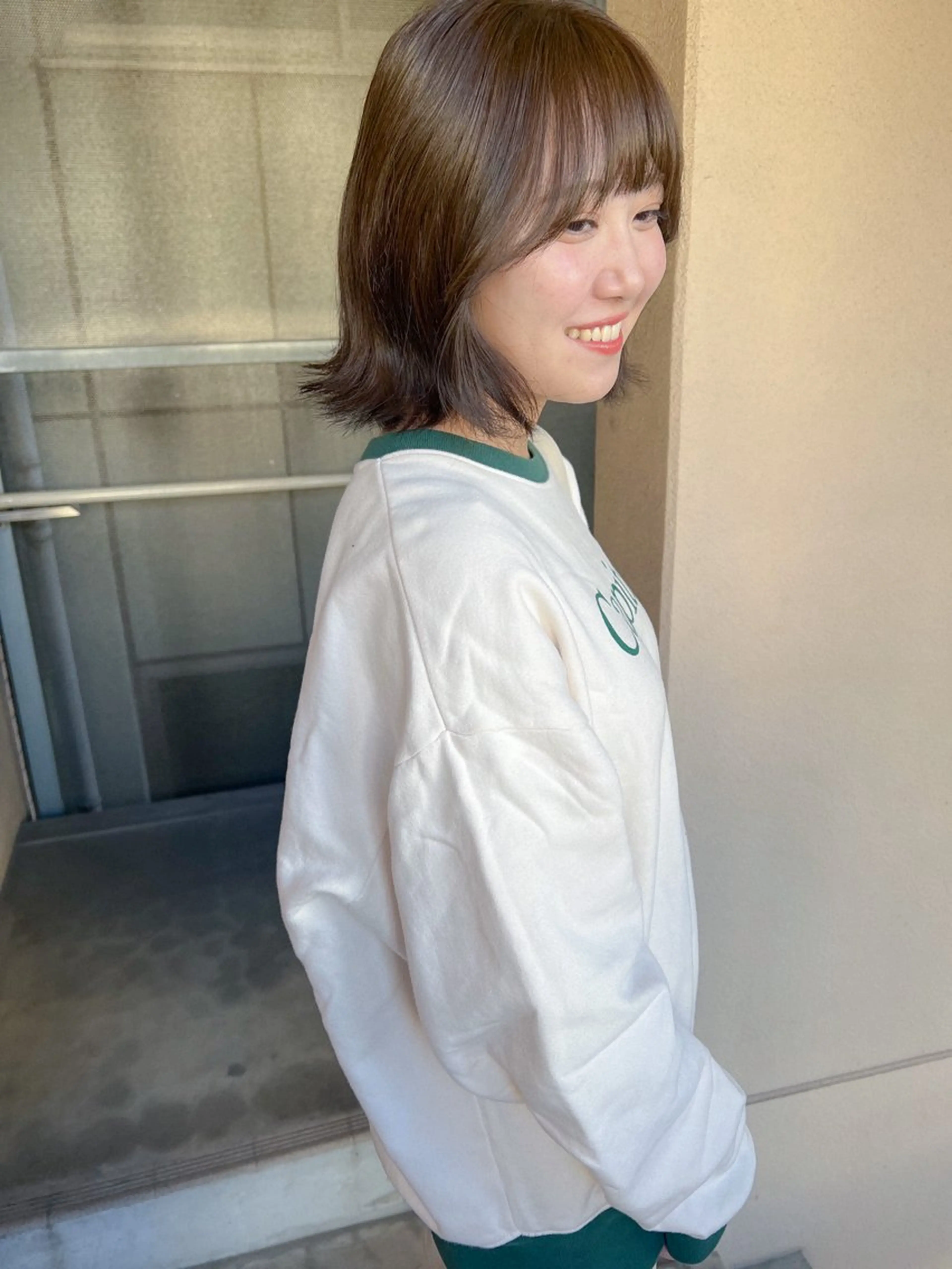 ミディアム カラー ブリーチ ブリーチなしカラー カット ヘアカラー トリートメント カラーパティシエ facce🌼ikoのヘアスタイル
