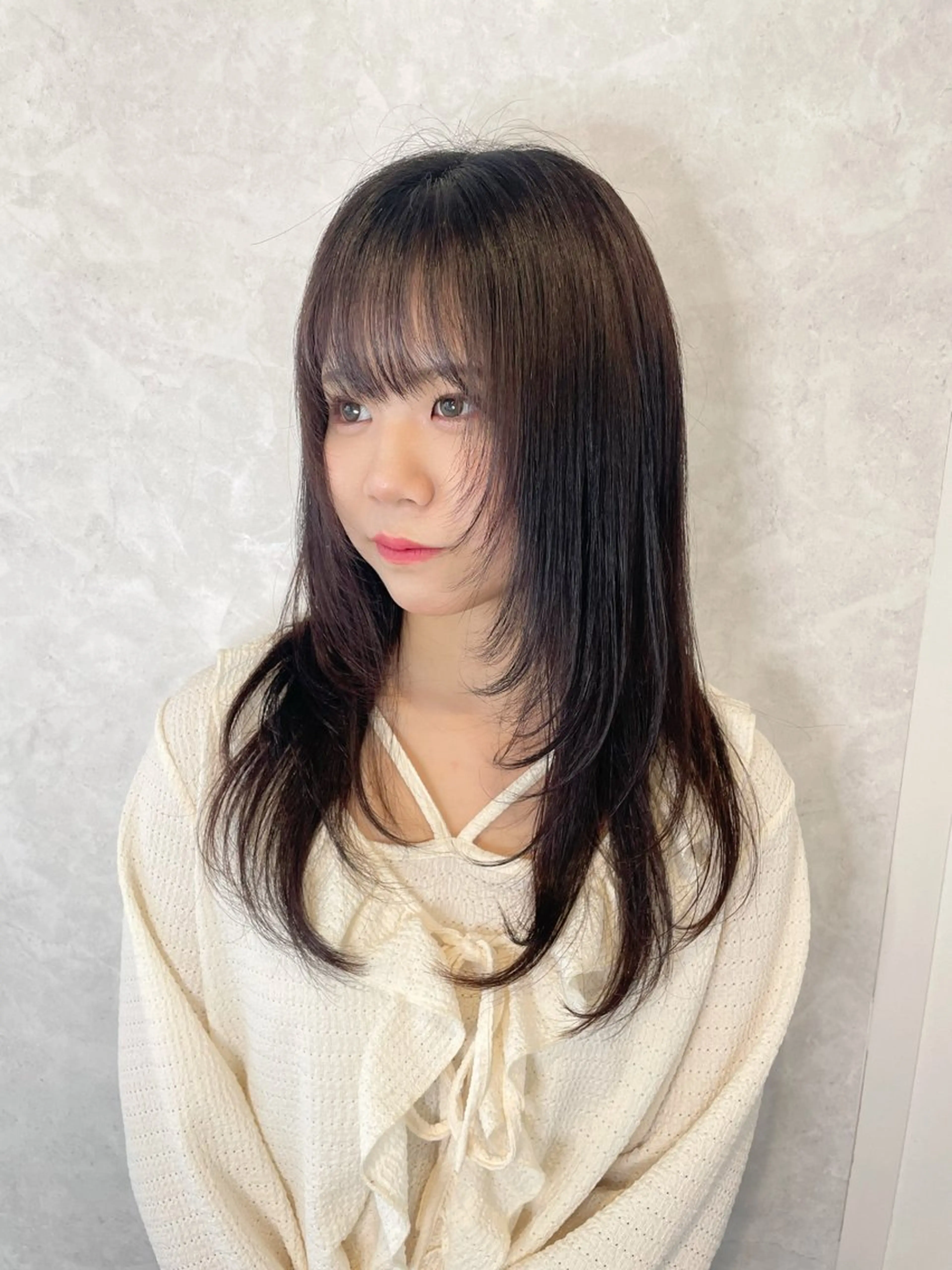 ロング ロングレイヤー 顔まわりレイヤー 髪質改善 韓国風ヘア レイヤーカット カット 縮毛矯正 トリートメント Emitas.宮街道店所属・Yusei/似合わせ /韓国風レイヤーのヘアスタイル