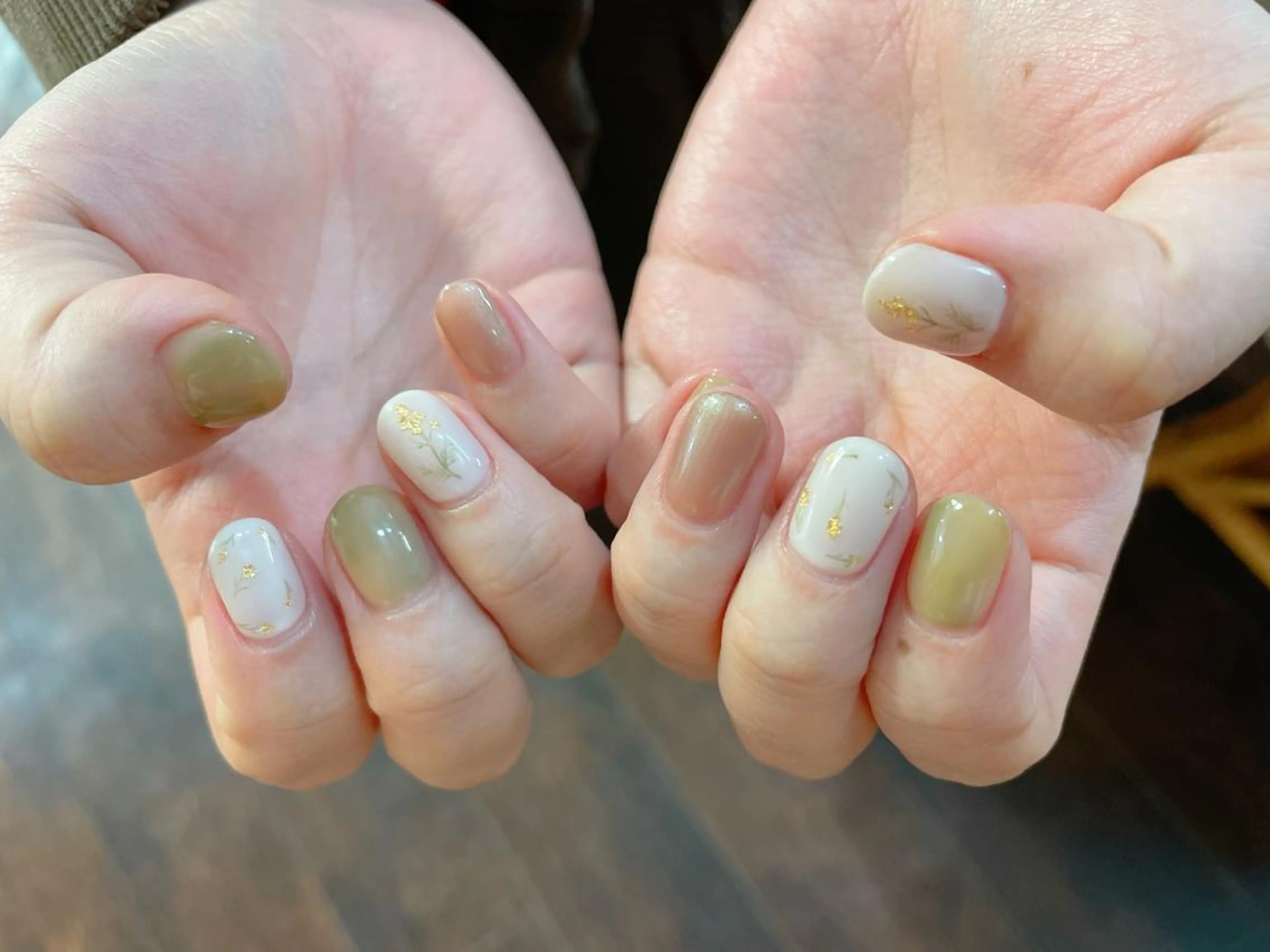 ネイル オーロラネイル 桜ネイル フラワーネイル フットネイル マグネットネイル nailroom  OHANA所属・nailroom OHANA🌴のネイルデザイン