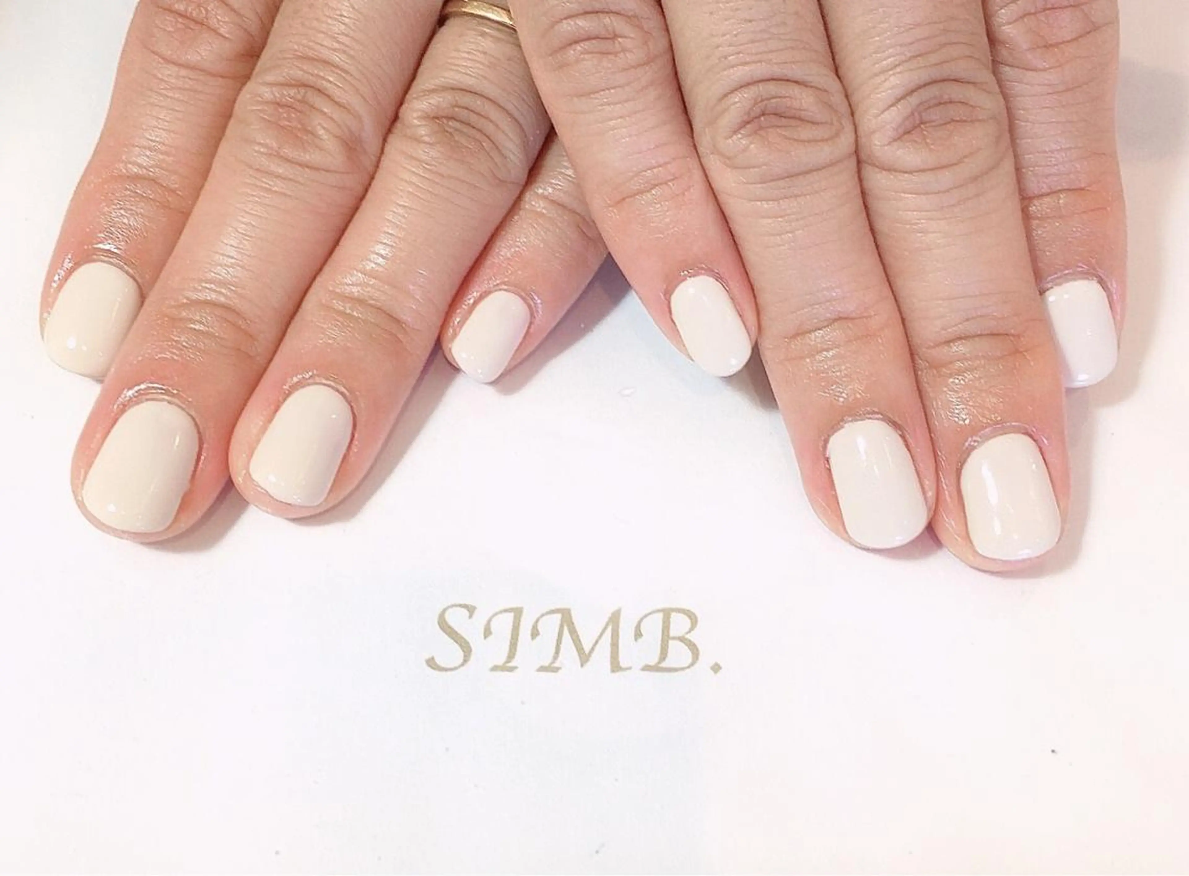 ネイル ワンカラーネイル nailsalon SIMB.のネイルデザイン