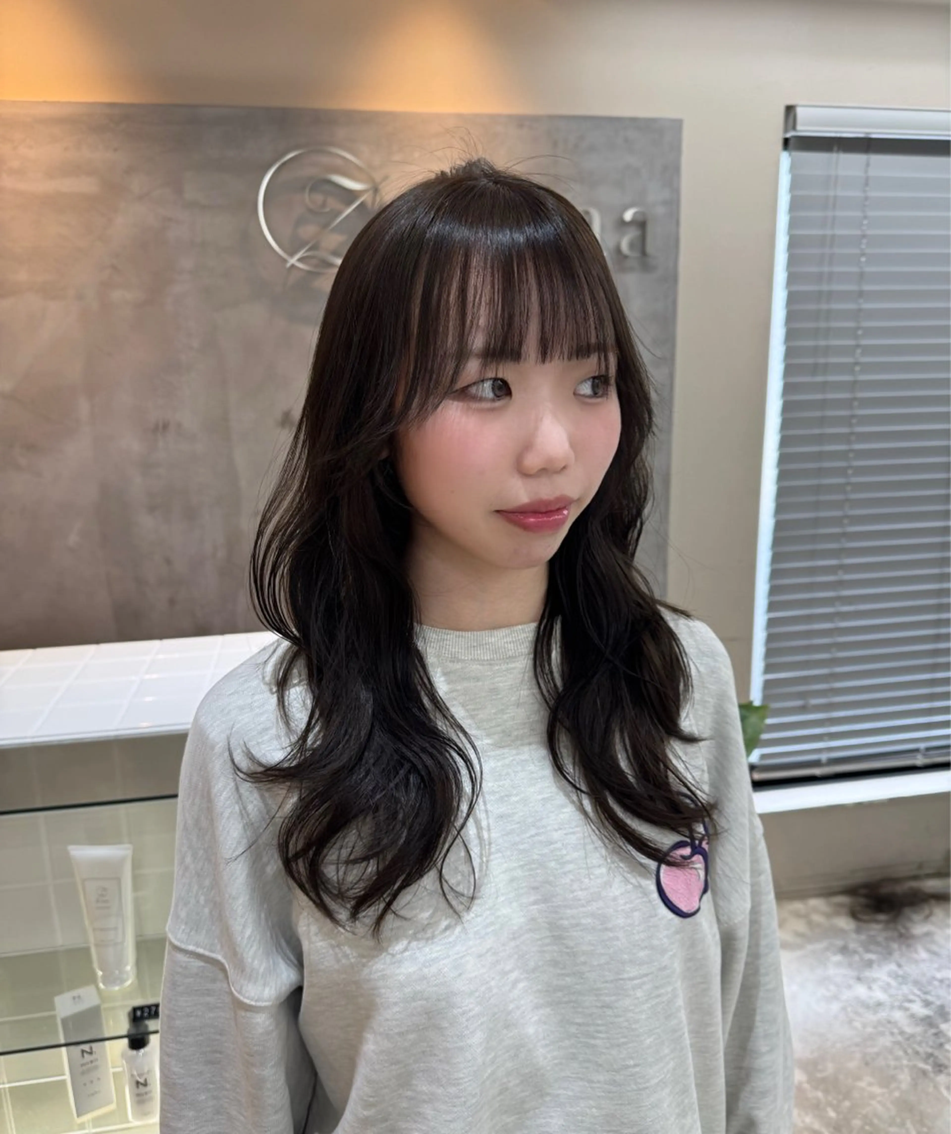 ロング カラー ブリーチ ブラウンカラー グレージュ レイヤーカット Zina梅田茶屋町所属・Mayu💖 Zina梅田茶屋町のヘアスタイル
