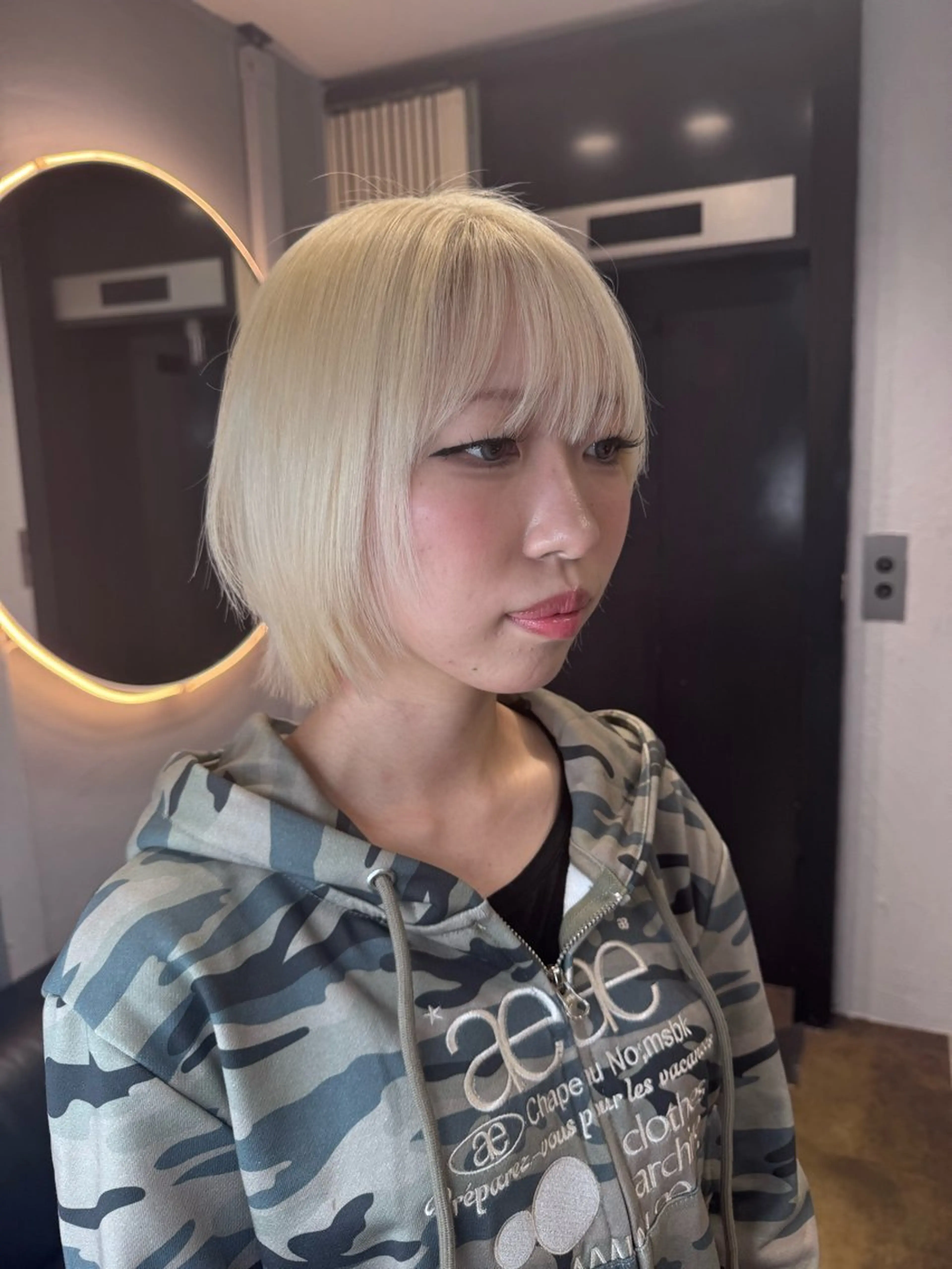 ショート カラー dao/ミルクティー /ブラウン/ブロンドのヘアスタイル