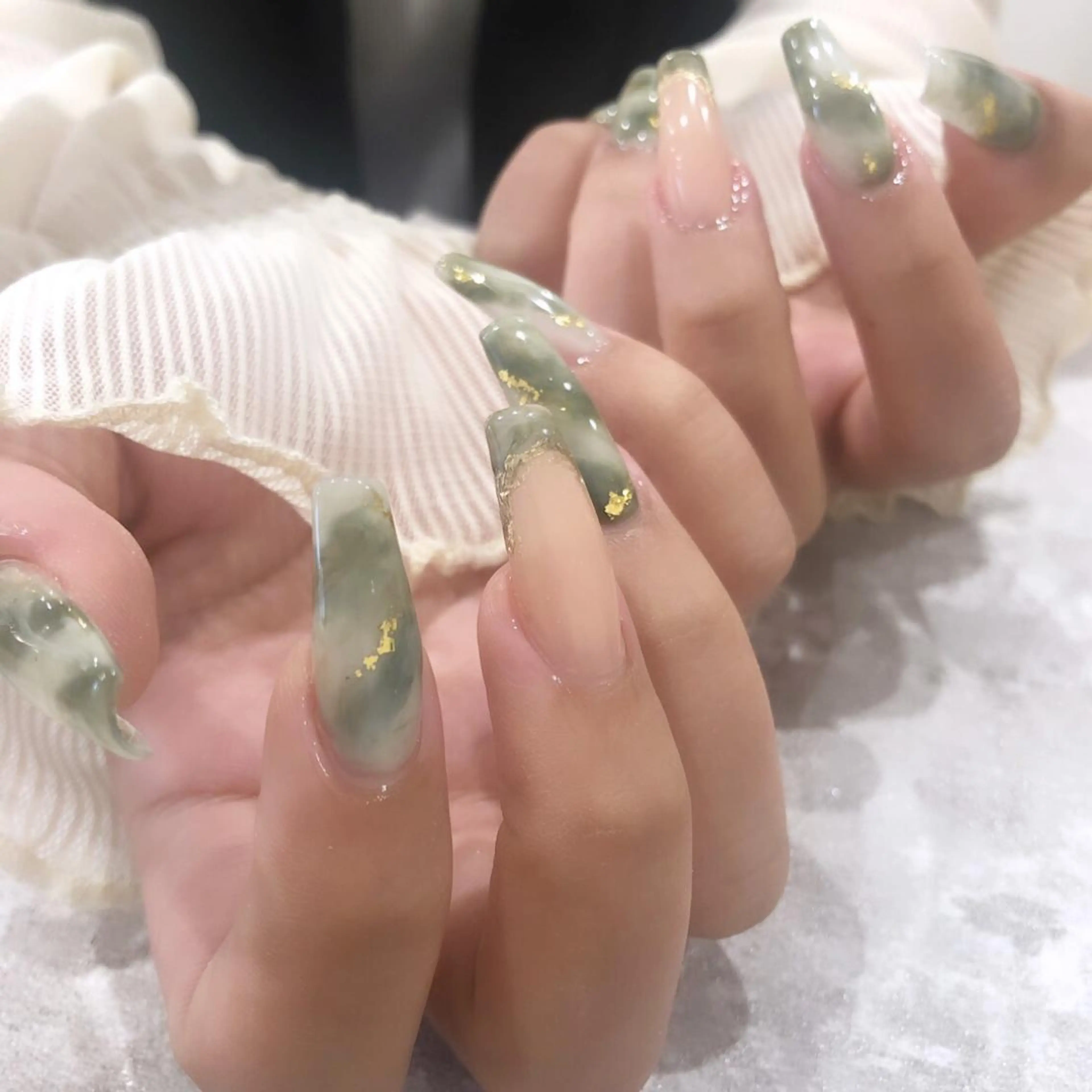 ネイル グリーン 大理石ネイル(マーブル) ホワイト ハンドネイル joliesse【ジョリエス】所属・JOLIESSE Ayumiのネイルデザイン