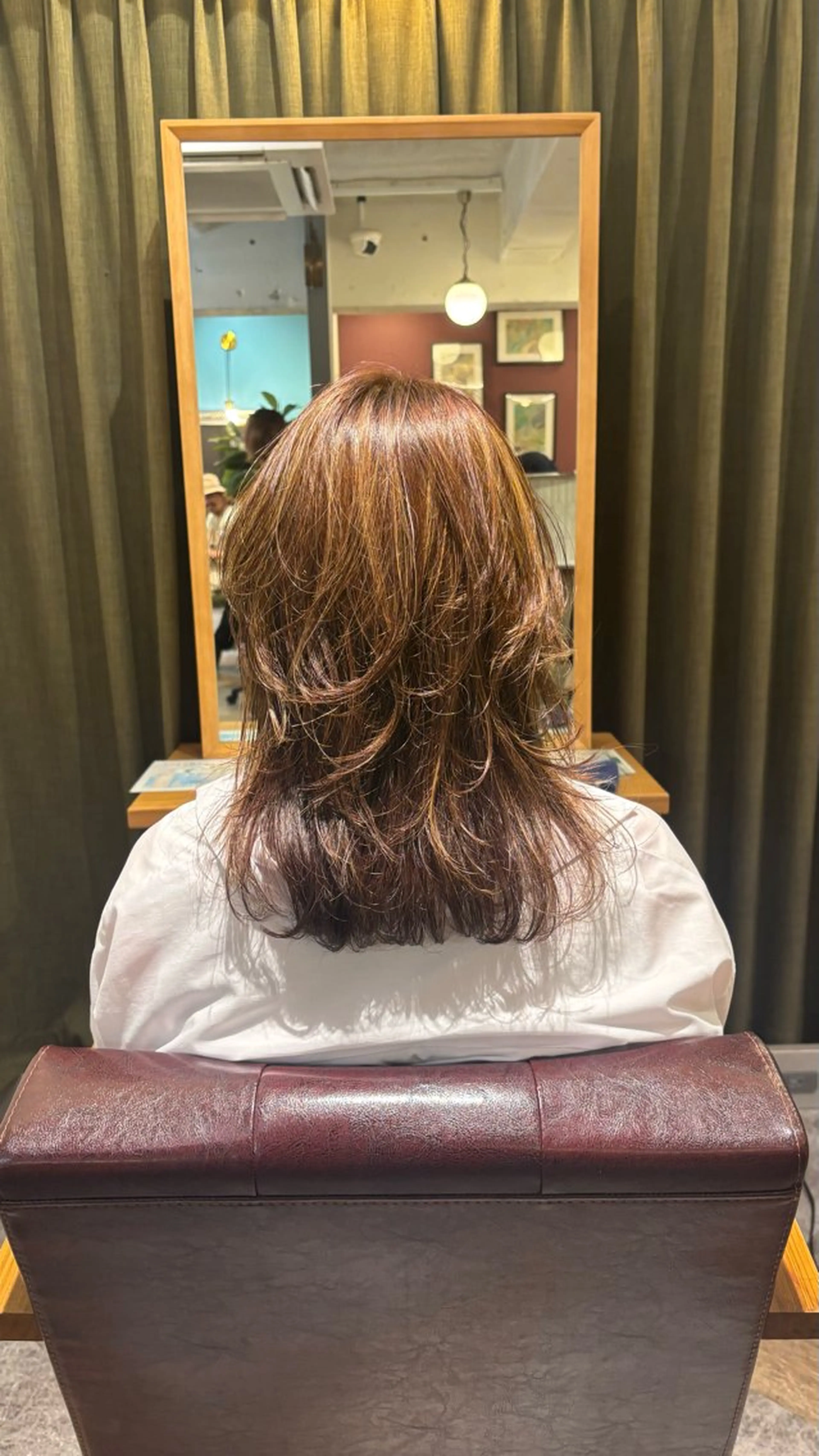 ロング ハイレイヤー レイヤーカット ロング カット ヘアカラー トリートメント moon所属・平出 千尋のヘアスタイル