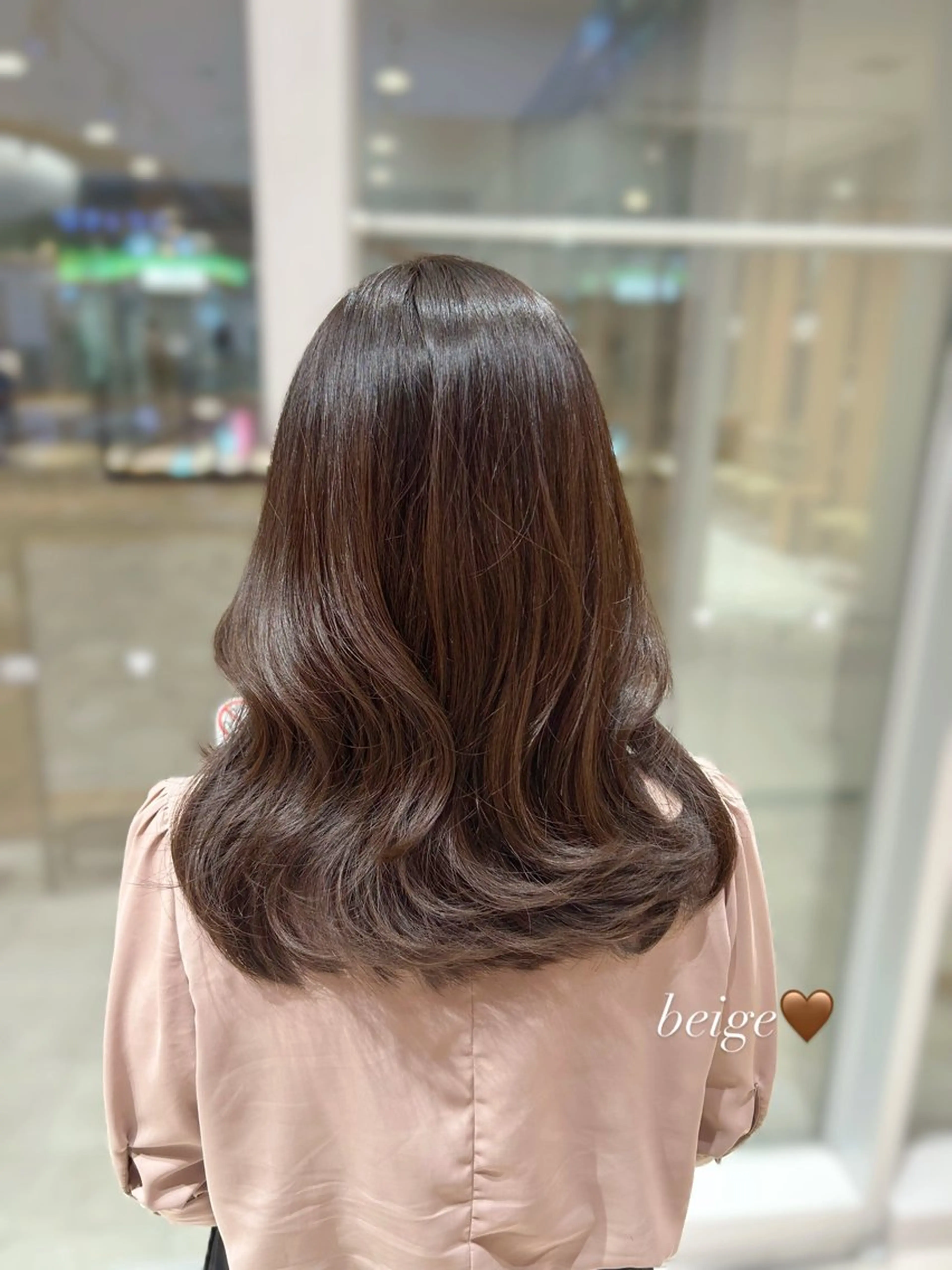 ミディアム ヘアカラー レイヤーカット🌙 堀江里菜のヘアスタイル