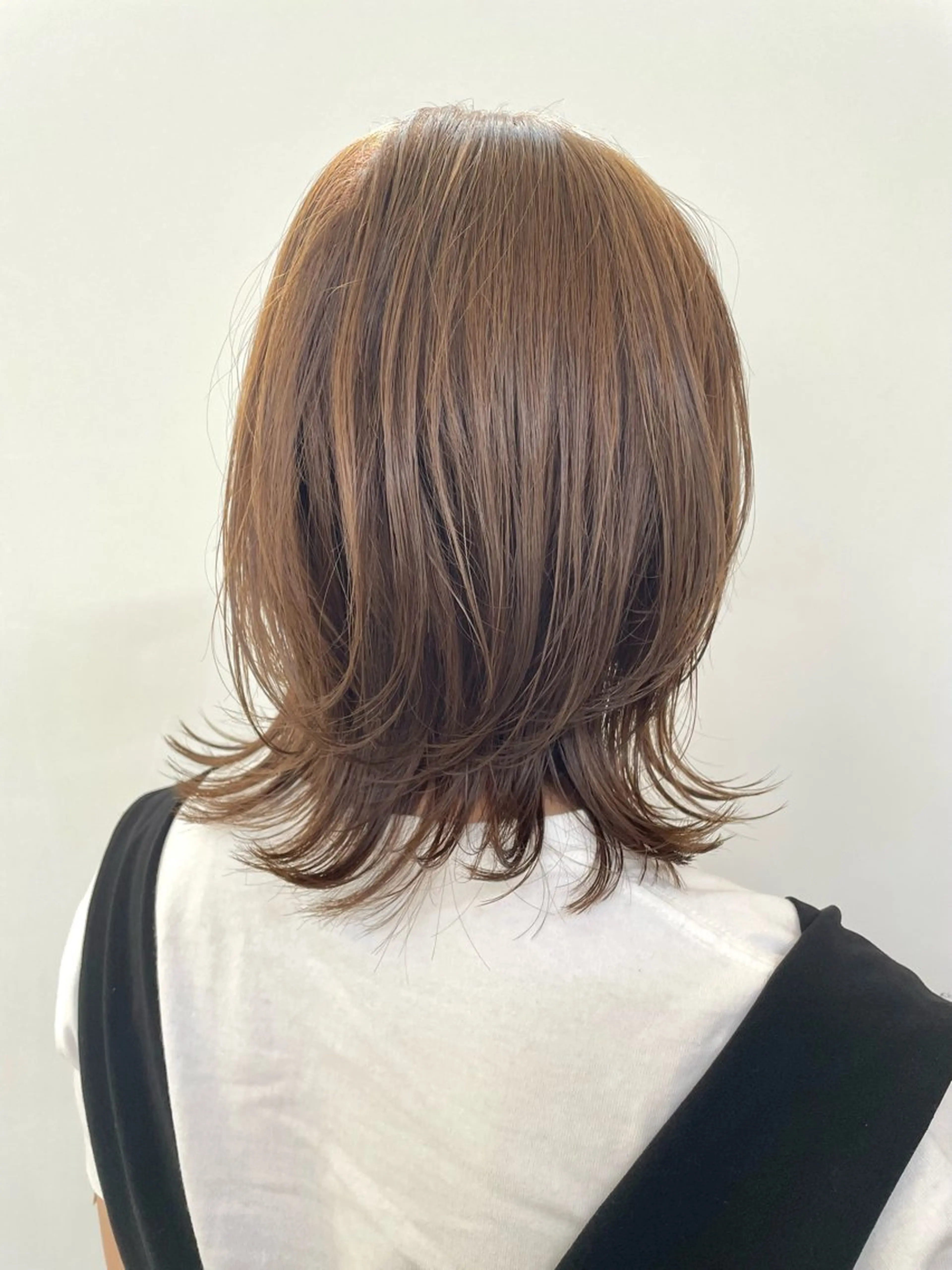ミディアム カラー ベージュカラー ブリーチ ブリーチなしカラー 中西倖 トップスタイリストのヘアスタイル