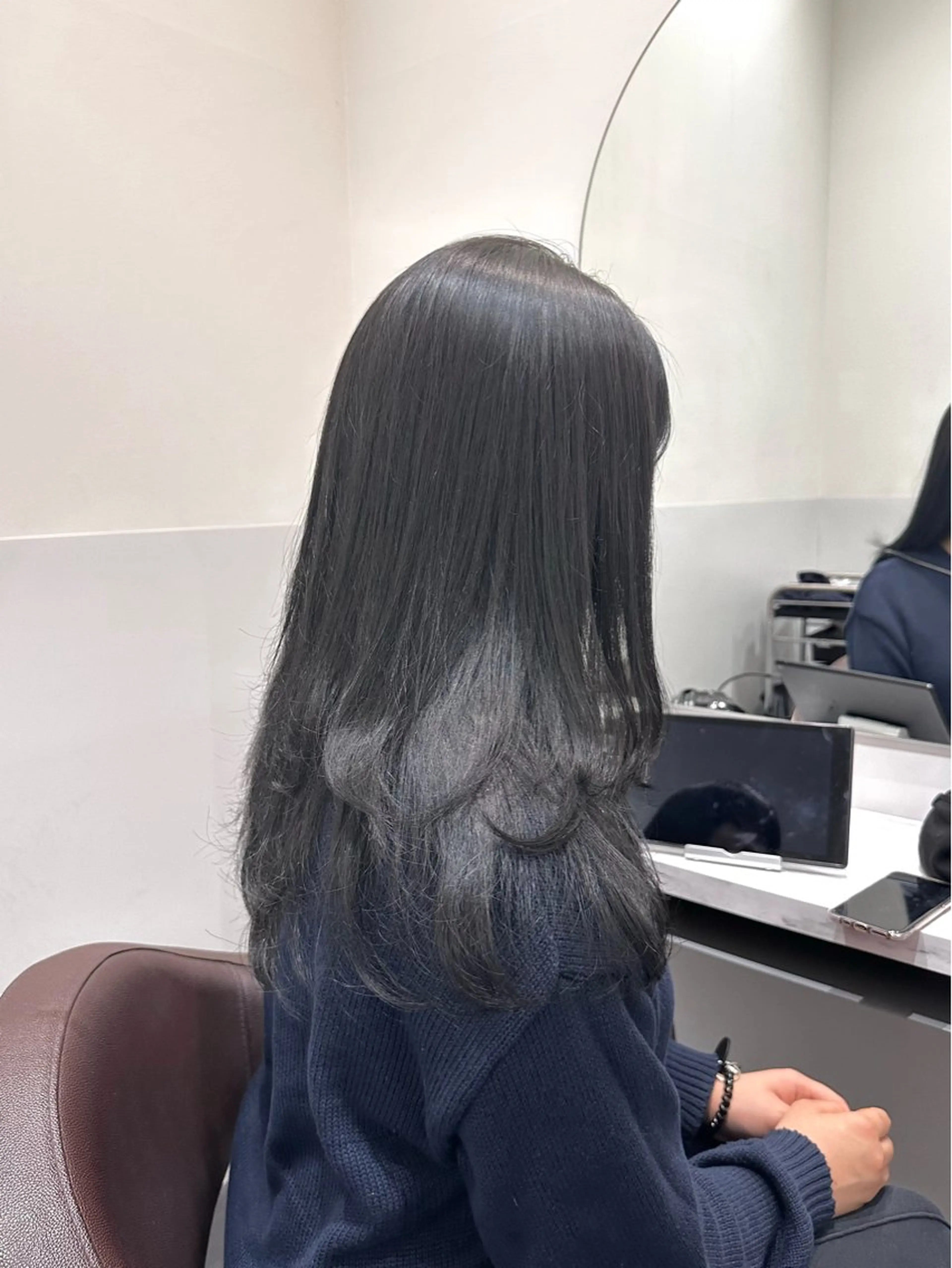 ロング カラー ブリーチ ブルーカラー ブルーグレー ブルーグレージュ グレージュ カット ヘアカラー トリートメント LUMO所属・矢野 晃平のヘアスタイル
