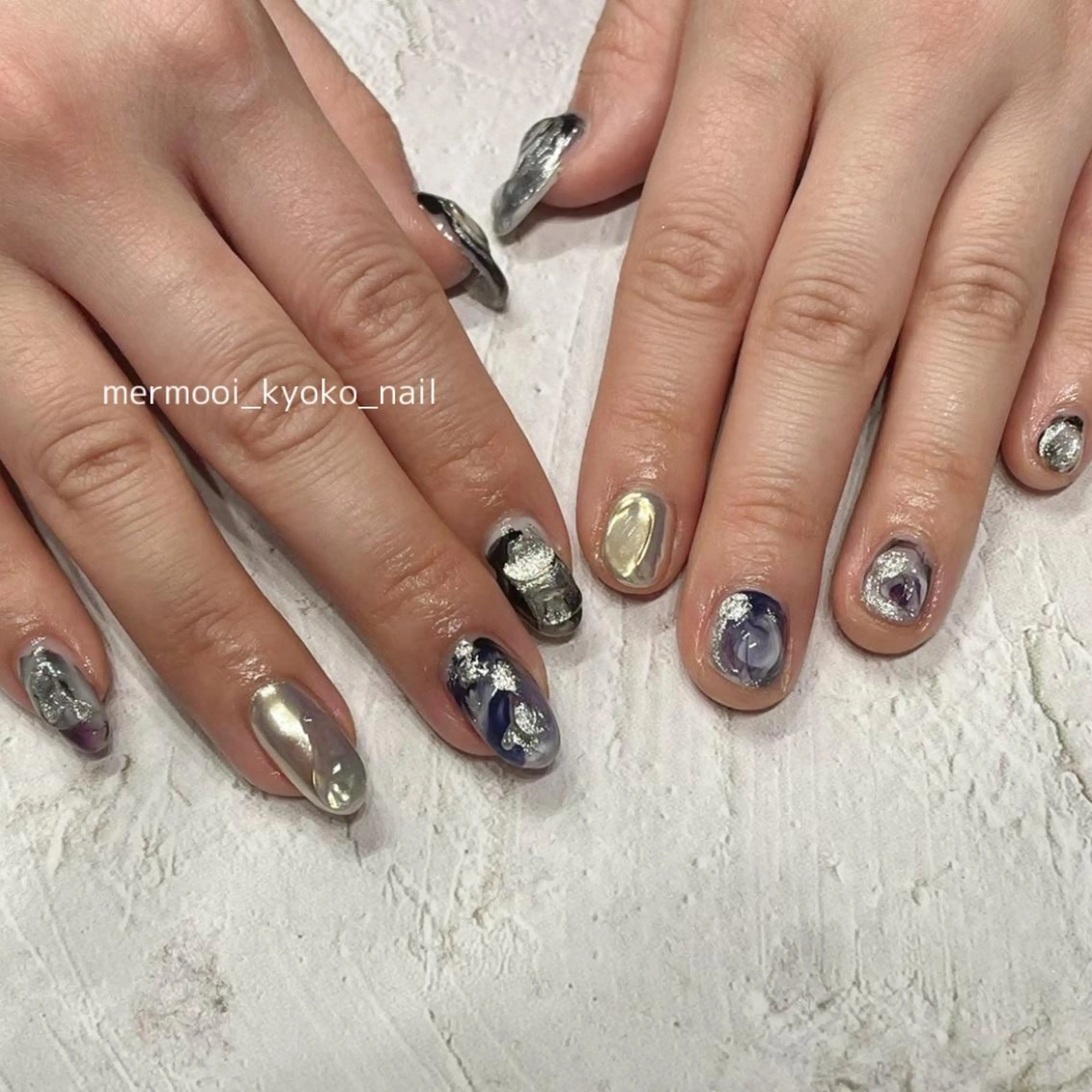 ネイル キラキラネイル 韓国ネイル ミラーネイル ニュアンスネイル ぷっくりネイル ハンドネイル mermooi nailのネイルデザイン