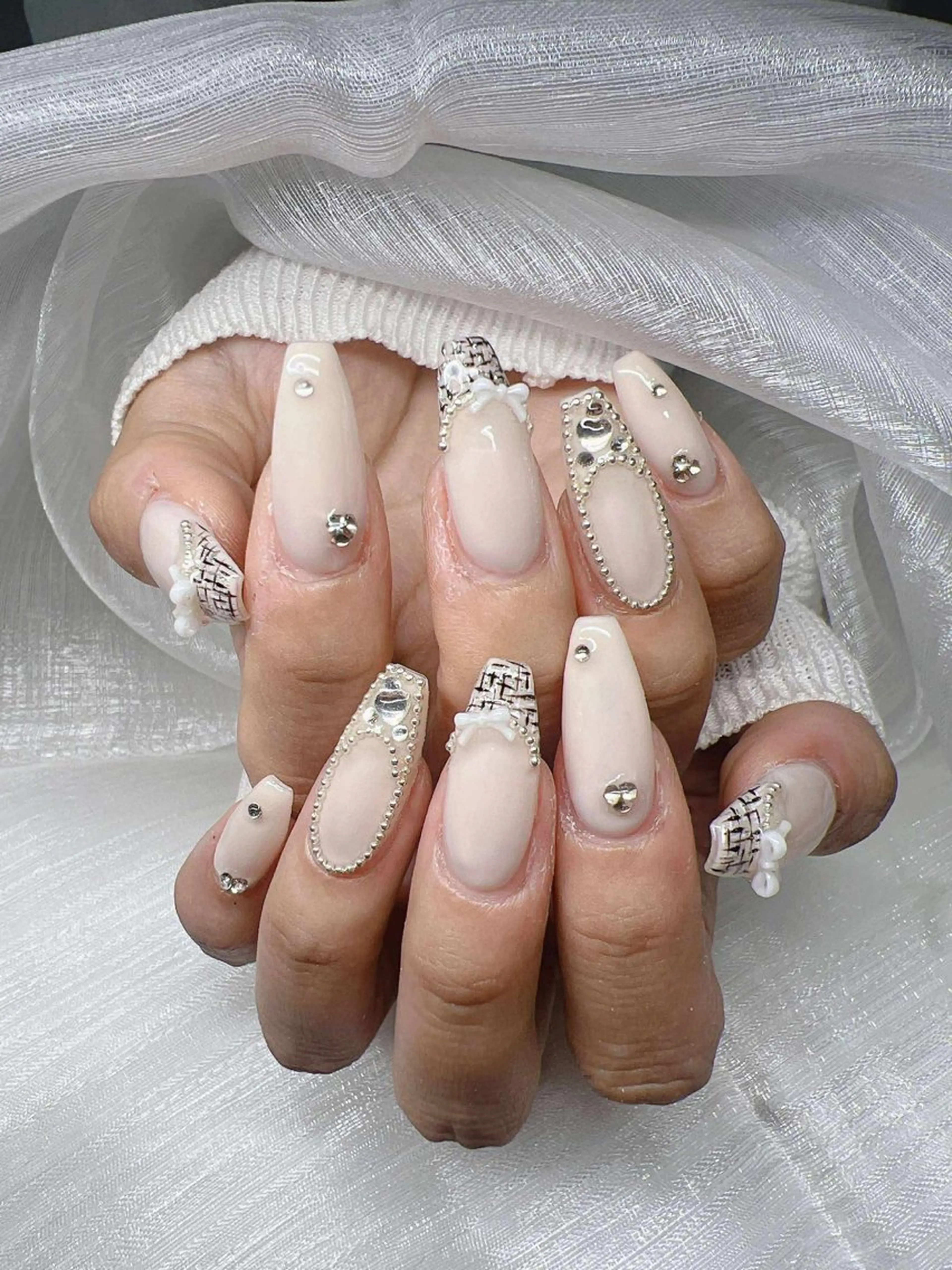 ネイル 長さ出し グラデーション 卒業式 キラキラネイル マグネットネイル ハンドネイル Lee Nailsのネイルデザイン