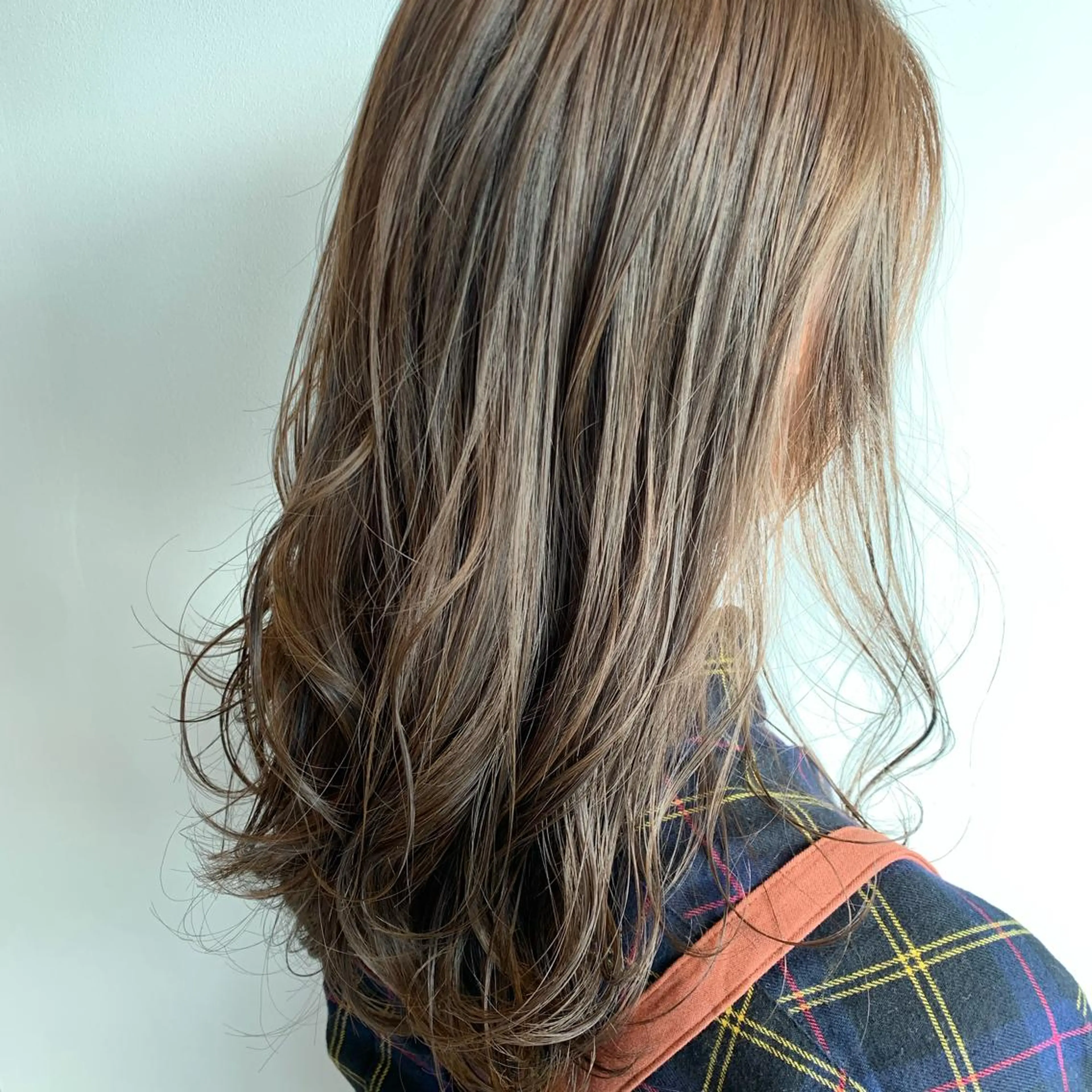 ミディアム カラー 透明感カラー イルミナカラー トリートメント Silk-lei【銀座店】所属・銀座/美髪縮毛矯正 /髪質改善/山本翔華のヘアスタイル