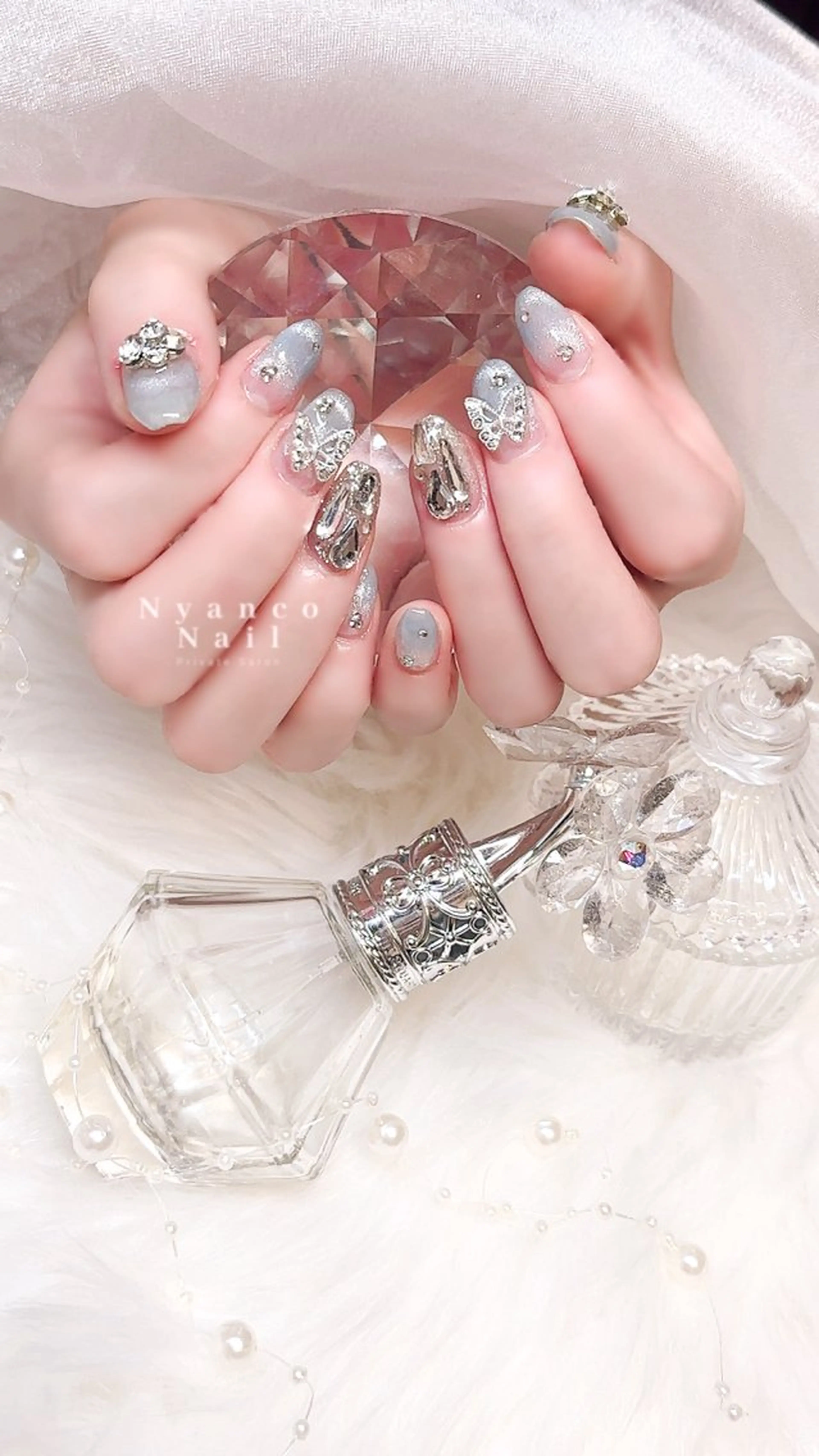 ネイル ブルー ジェルネイル グラデーション 氷ネイル・うるうるネイル キラキラネイル Nyanco Nailのネイルデザイン