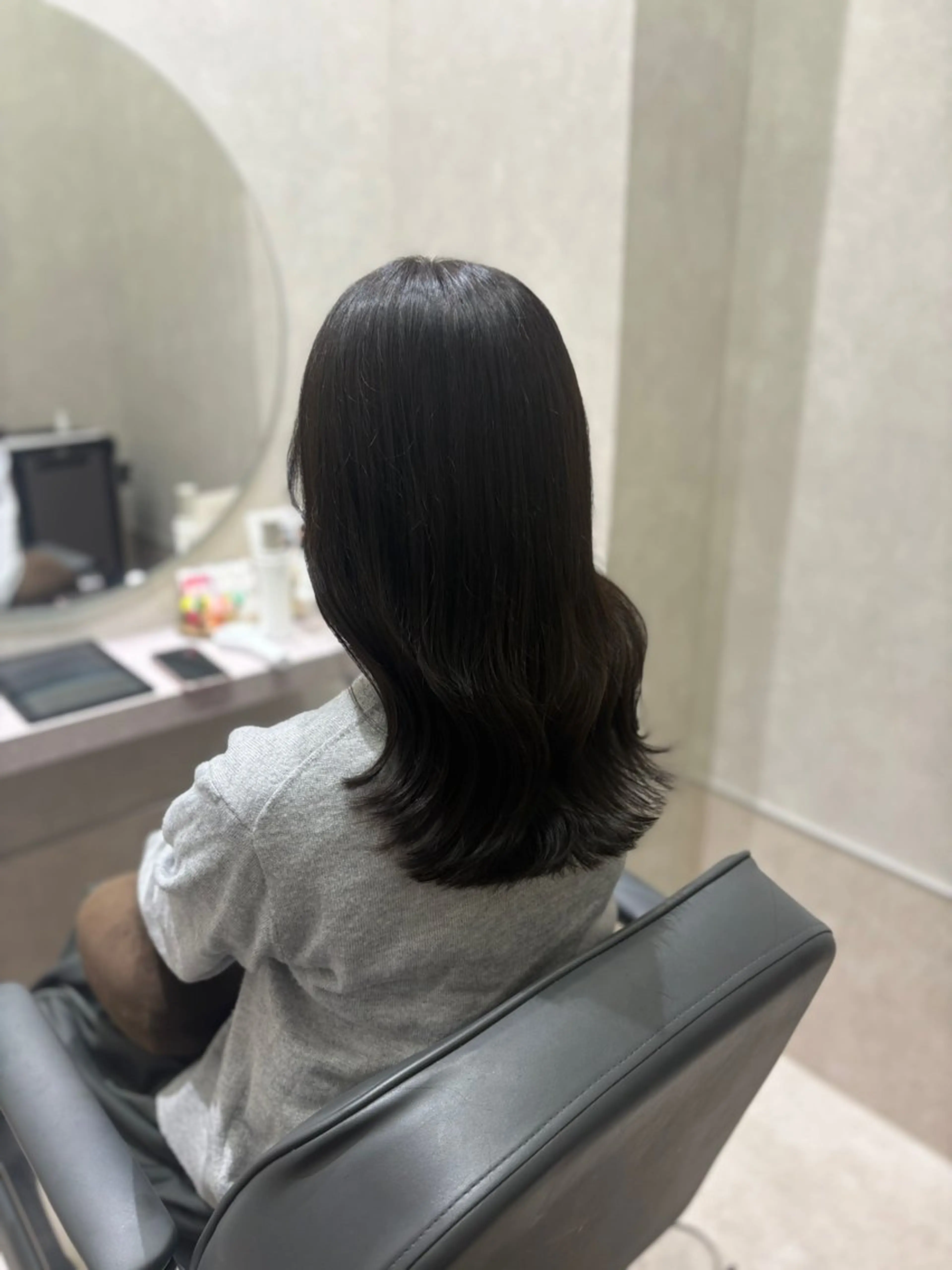 セミロング カット ヘアカラー トリートメント ヘッドスパ 勝利/中性ヘア/韓国 /ウルフ/フェザーのヘアスタイル