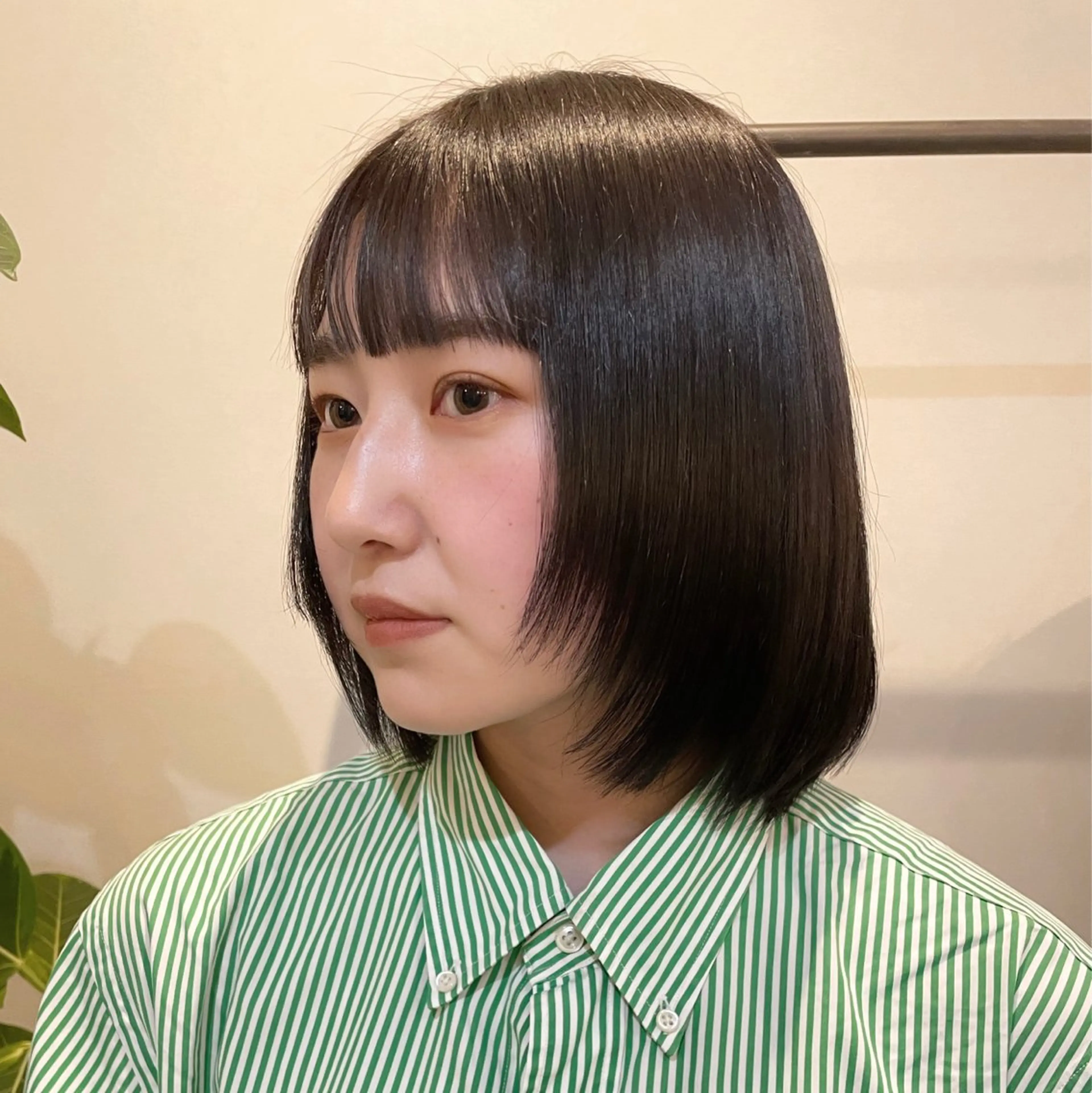 ショート カラー アディクシーカラー 透明感カラー グレージュ FRANK所属・こいけ みきののヘアスタイル