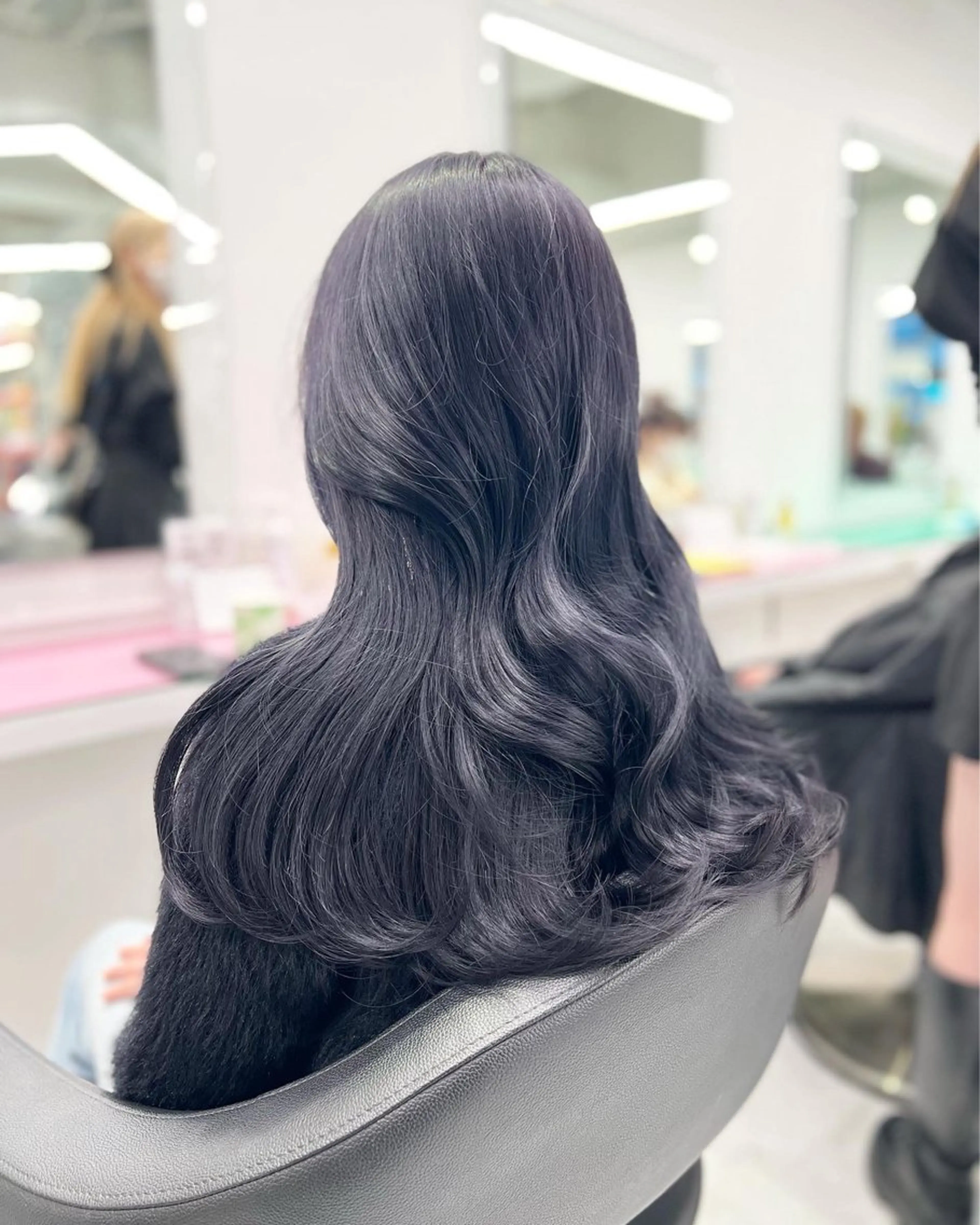 ロング カラー ヘアカラー トリートメント ヘッドスパ ヘアセット 🇨🇳中韓レイヤー 暗髪カラー🇰🇷のヘアスタイル
