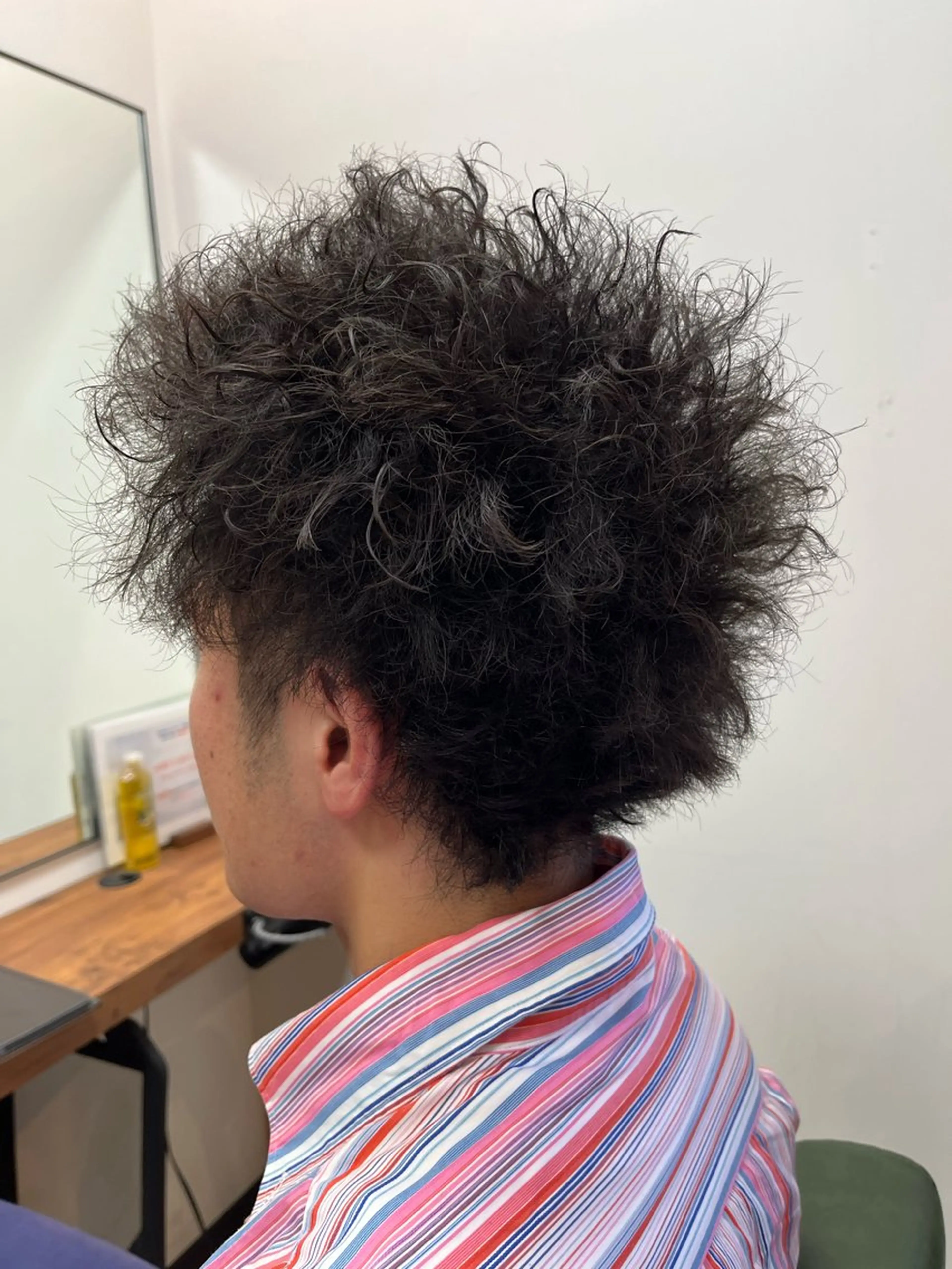 ミディアム パーマ メンズ ミディアムパーマ メンズパーマ メンズツイストパーマ ツイストパーマ SALON paljon Hair&Nail所属・ヘア＆ネイル＆アイ サロンパルヨンのマツエク・マツパデザイン