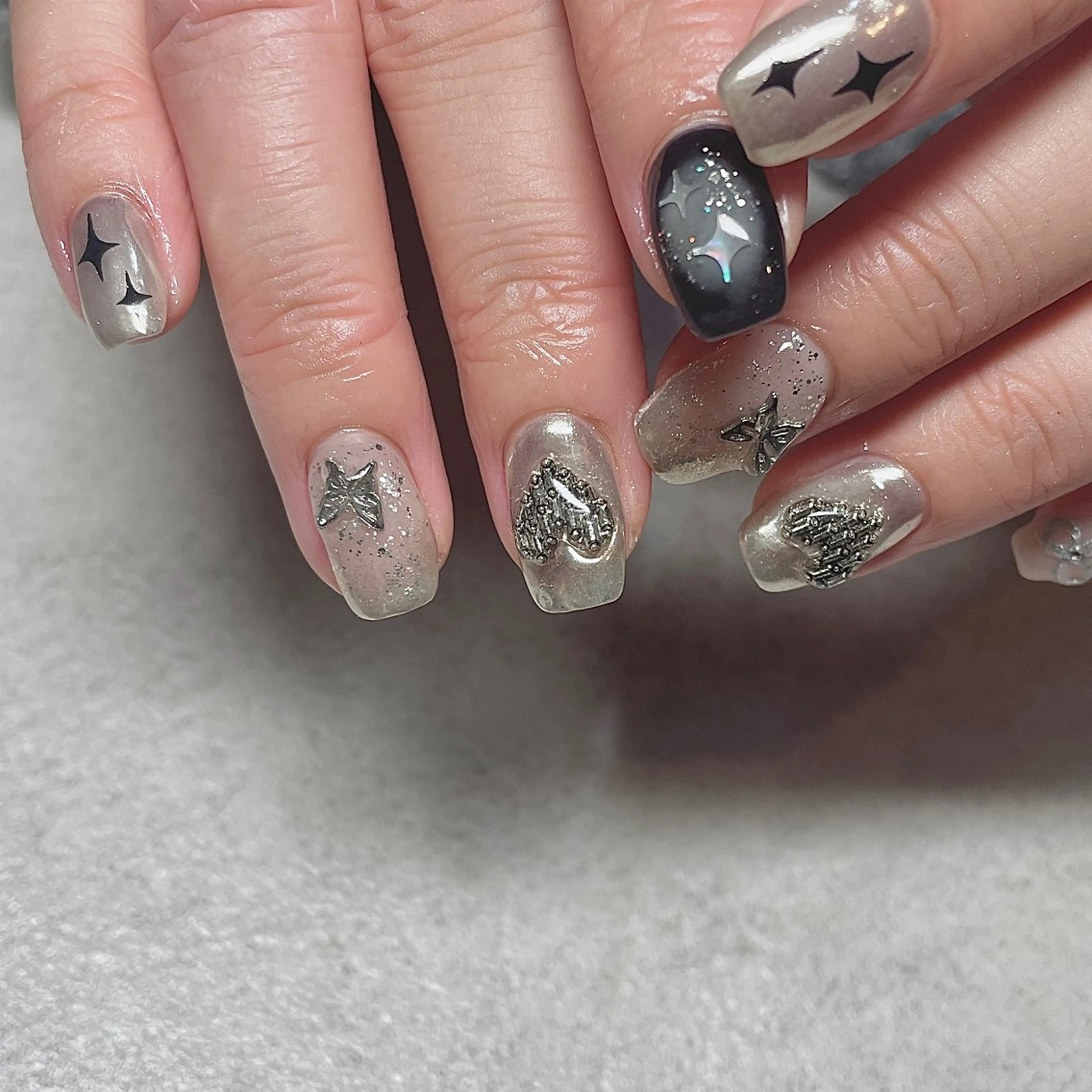 ネイル ハート 韓国ネイル ミラーネイル シルバー ハンドネイル acs.n所属・ネイル,耳つぼ 風間すみれのその他イメージ