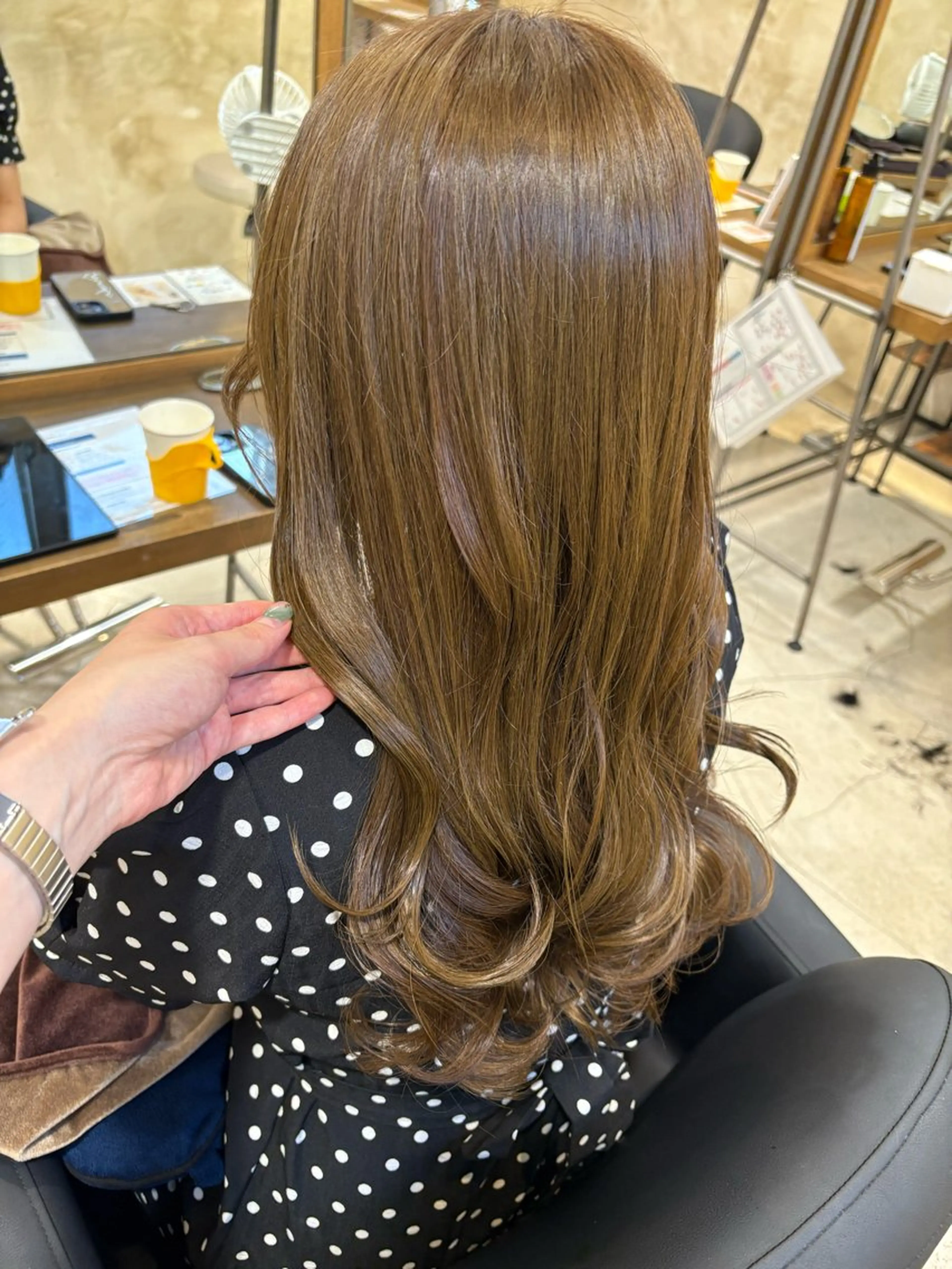 ロング カラー ベージュカラー オリーブベージュ カット ヘアカラー トリートメント ニュアンスカラー／ 久住綾香のヘアスタイル
