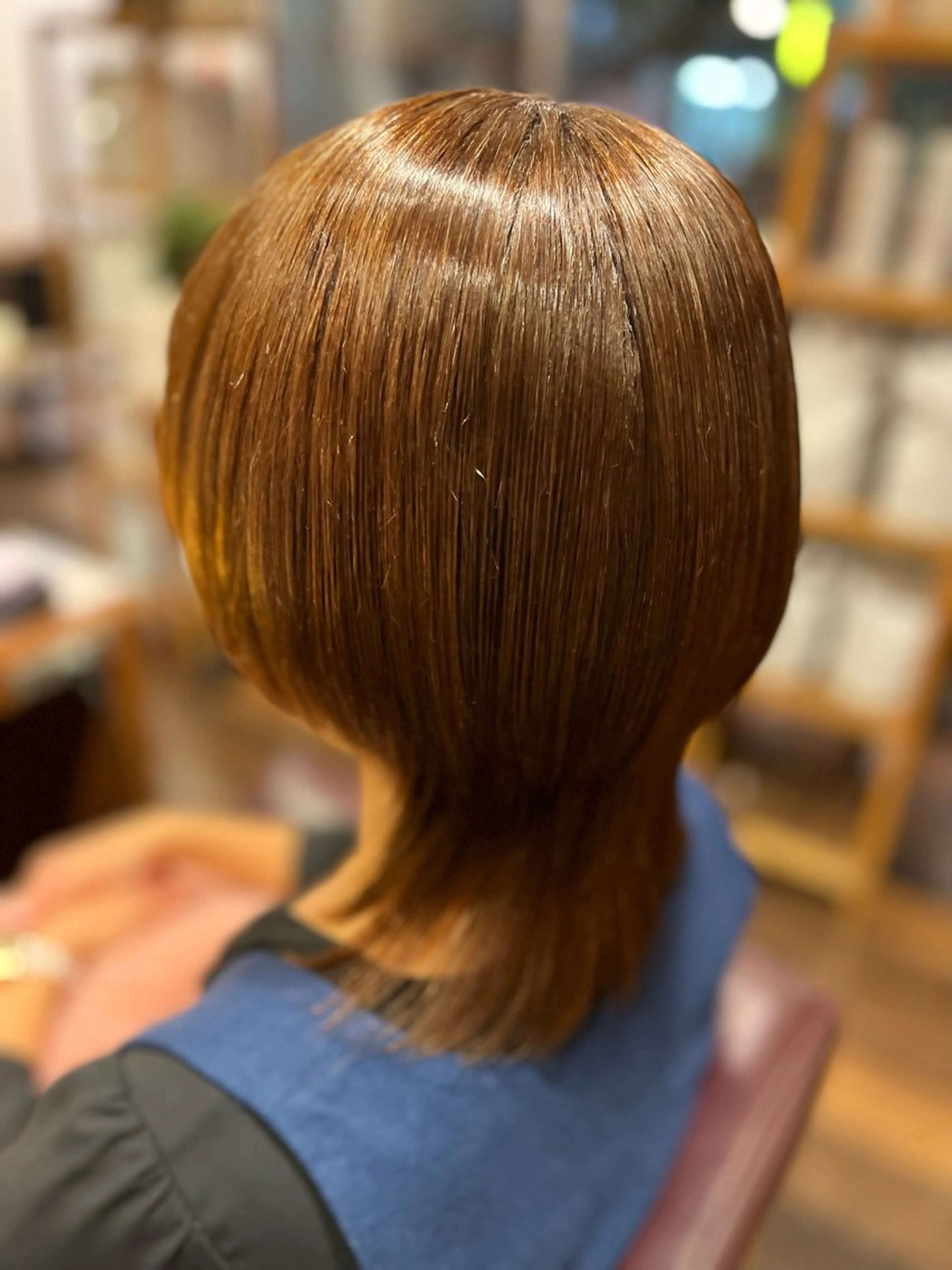 ミディアム レイヤーカット ウルフカット ウルフレイヤー カット ヘアカラー トリートメント サイトウ ナツキのヘアスタイル
