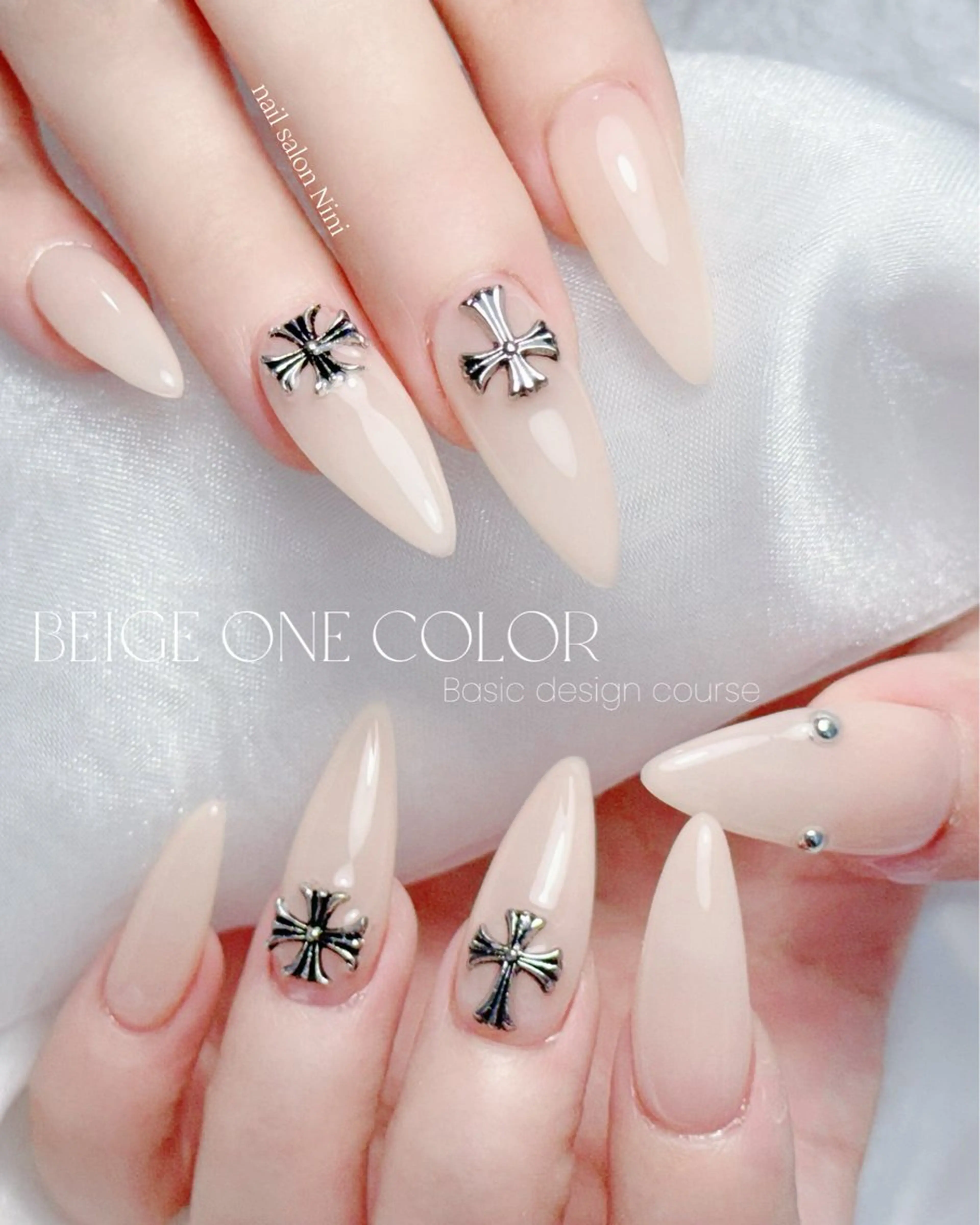 10月28日発送★カウンター★ネイルサロン★マツエクサロン★受付 MISAKO nailのネイルサロン・ネイリスト情報｜ミニモ