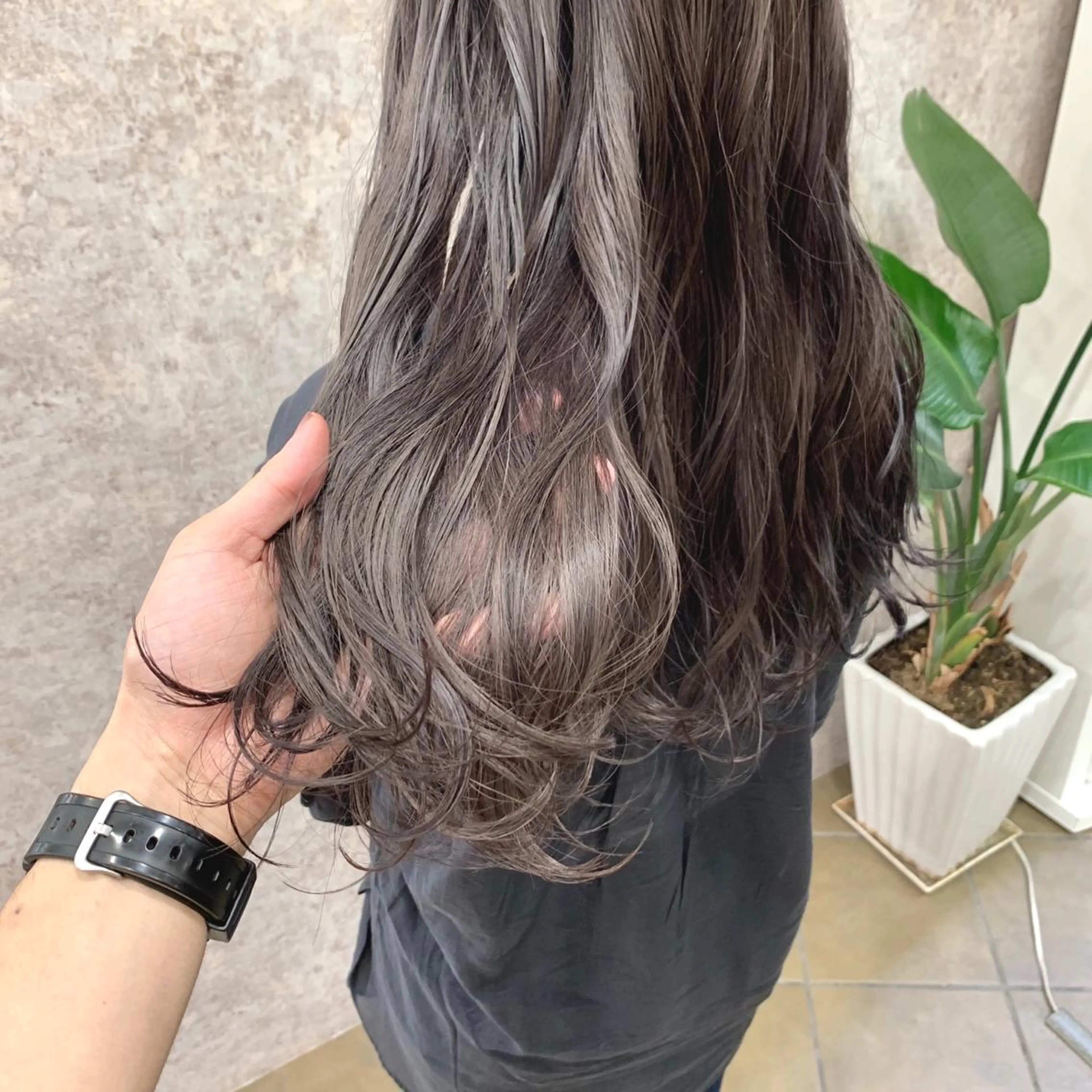 ロング カット ヘアカラー 明石遼/ベージュ / ピンクのヘアスタイル